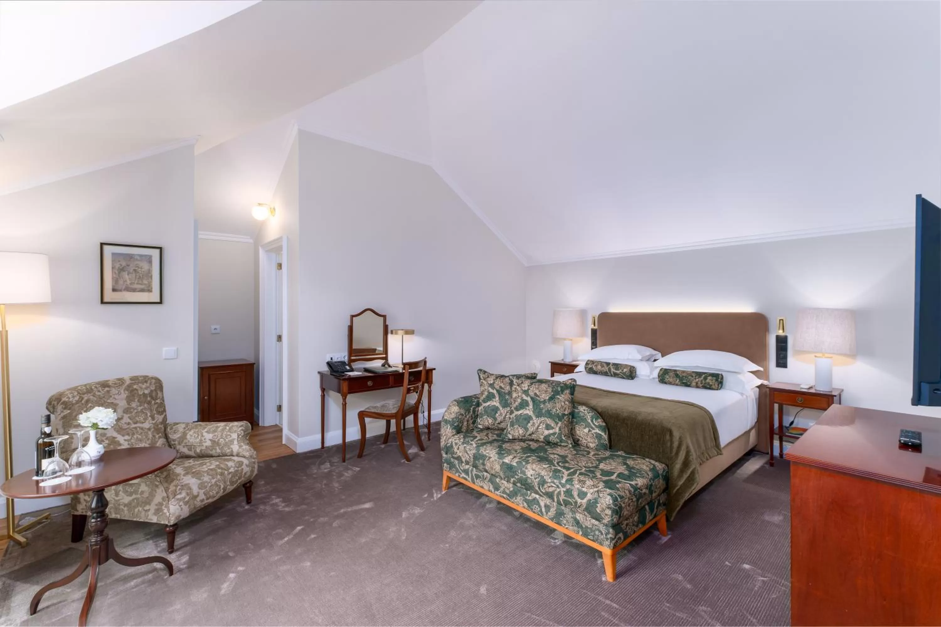 Deluxe Double Room - Main House in Casa Velha do Palheiro Relais & Chateaux