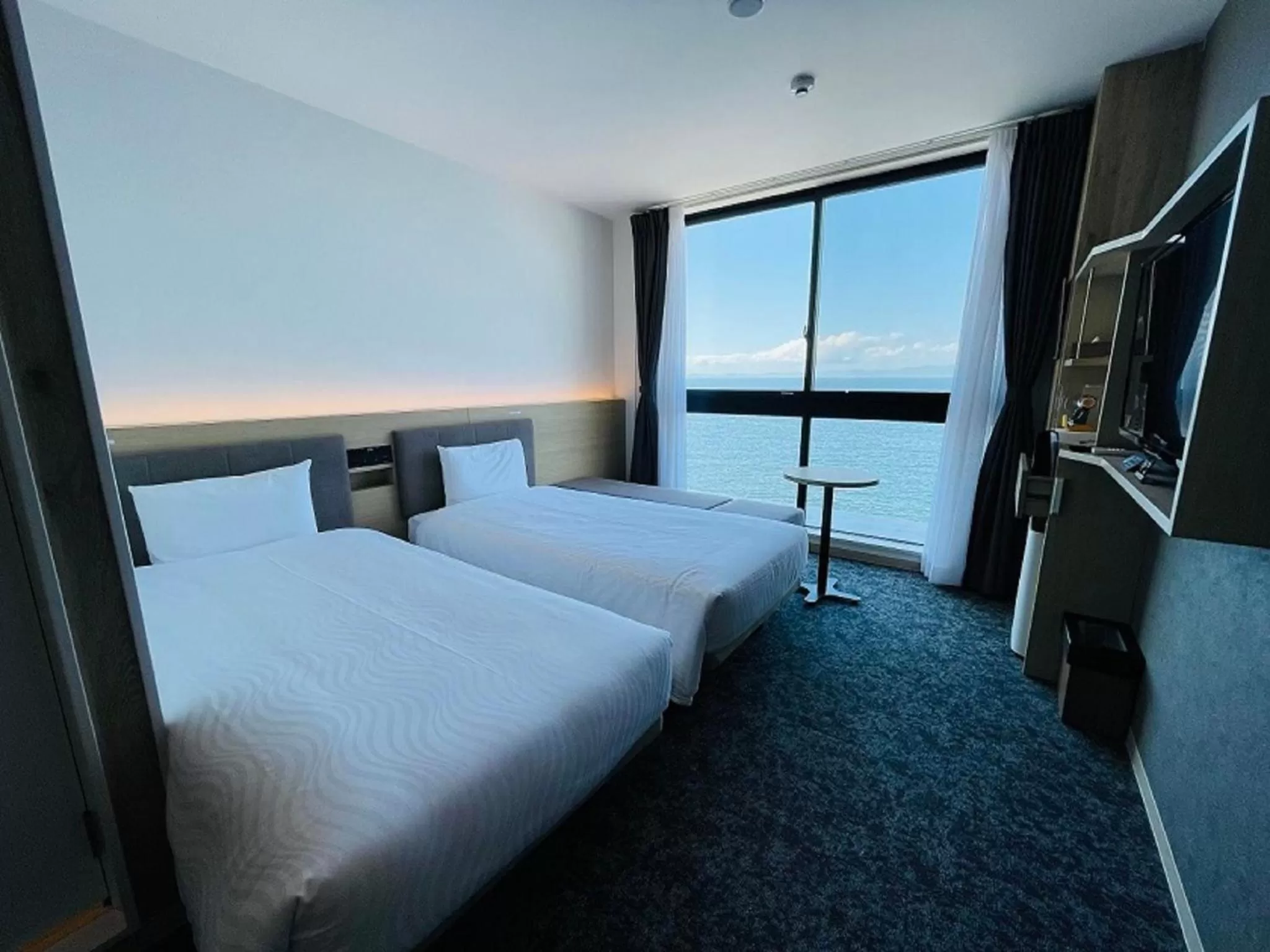 Twin Room with Bay View - single occupancy - Non-Smoking in Henn na Hotel Kansai Airport