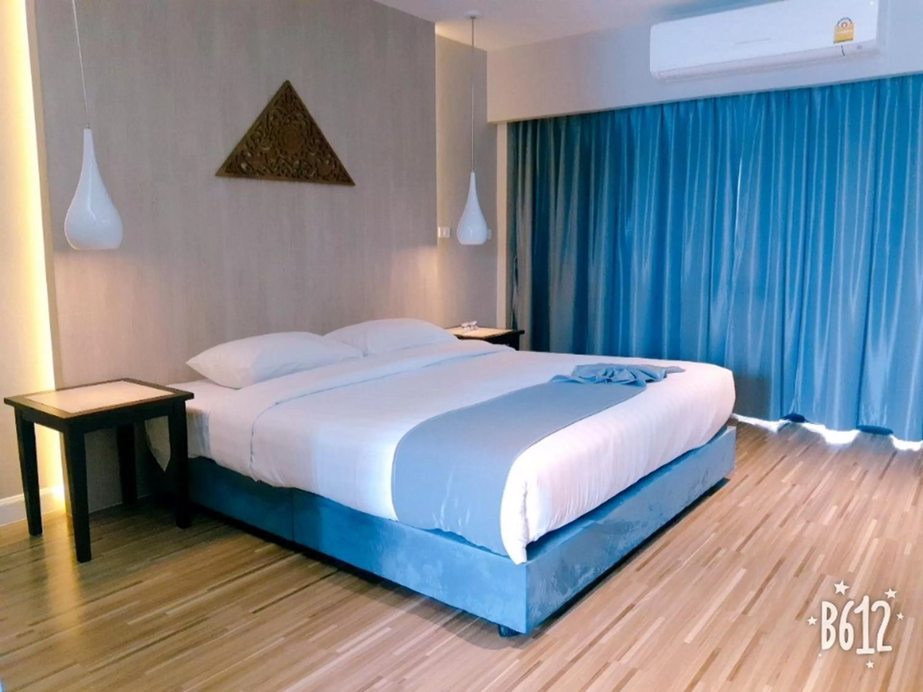Deluxe Room with King Bed in Green Lake Resort - SHA Extra Plus Certified