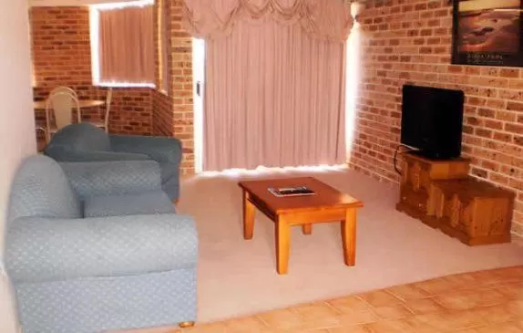 One-Bedroom Apartment in Lake Haven Motor Inn