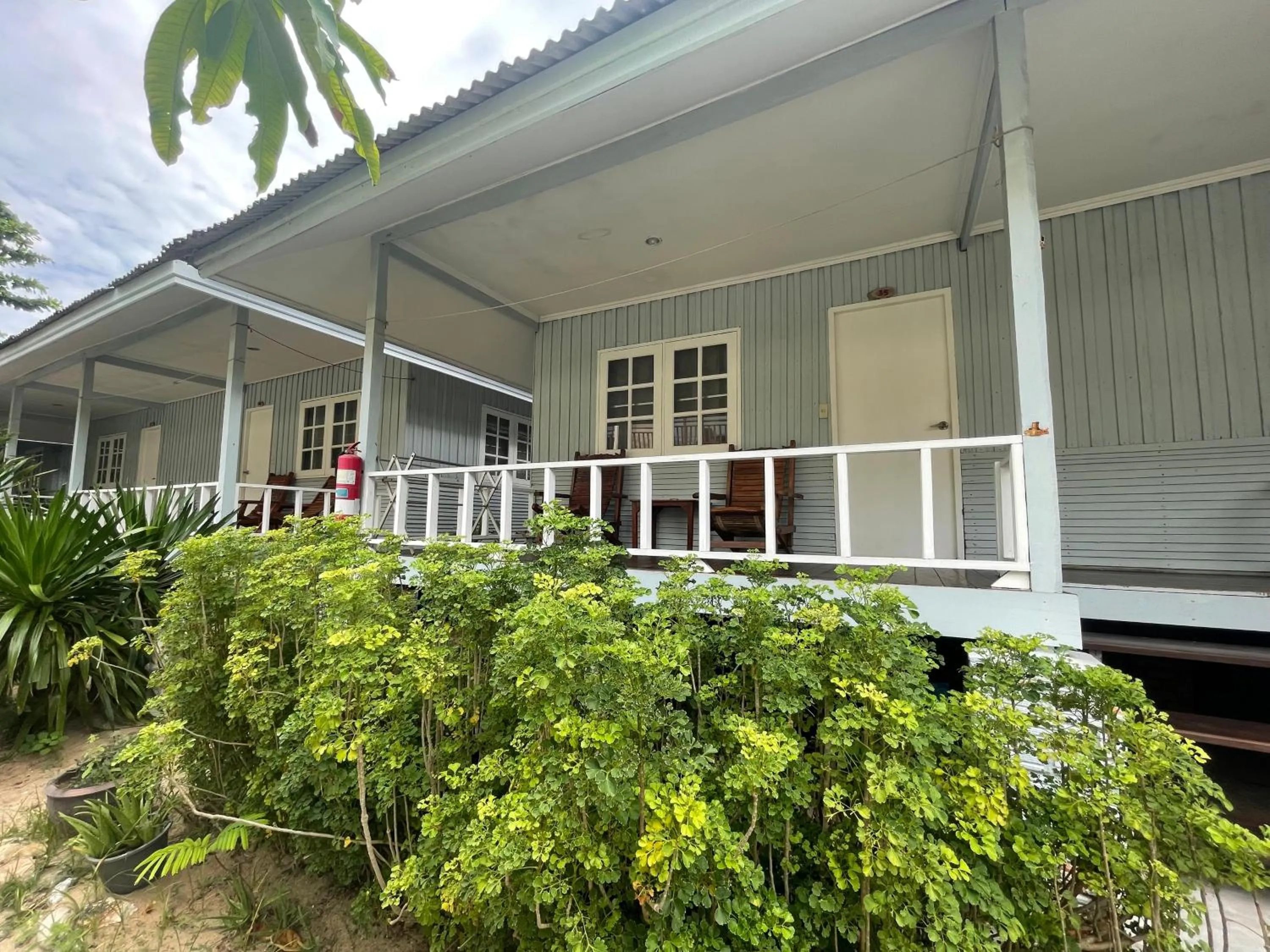 Deluxe Bungalow with Garden View in Utopia Resort