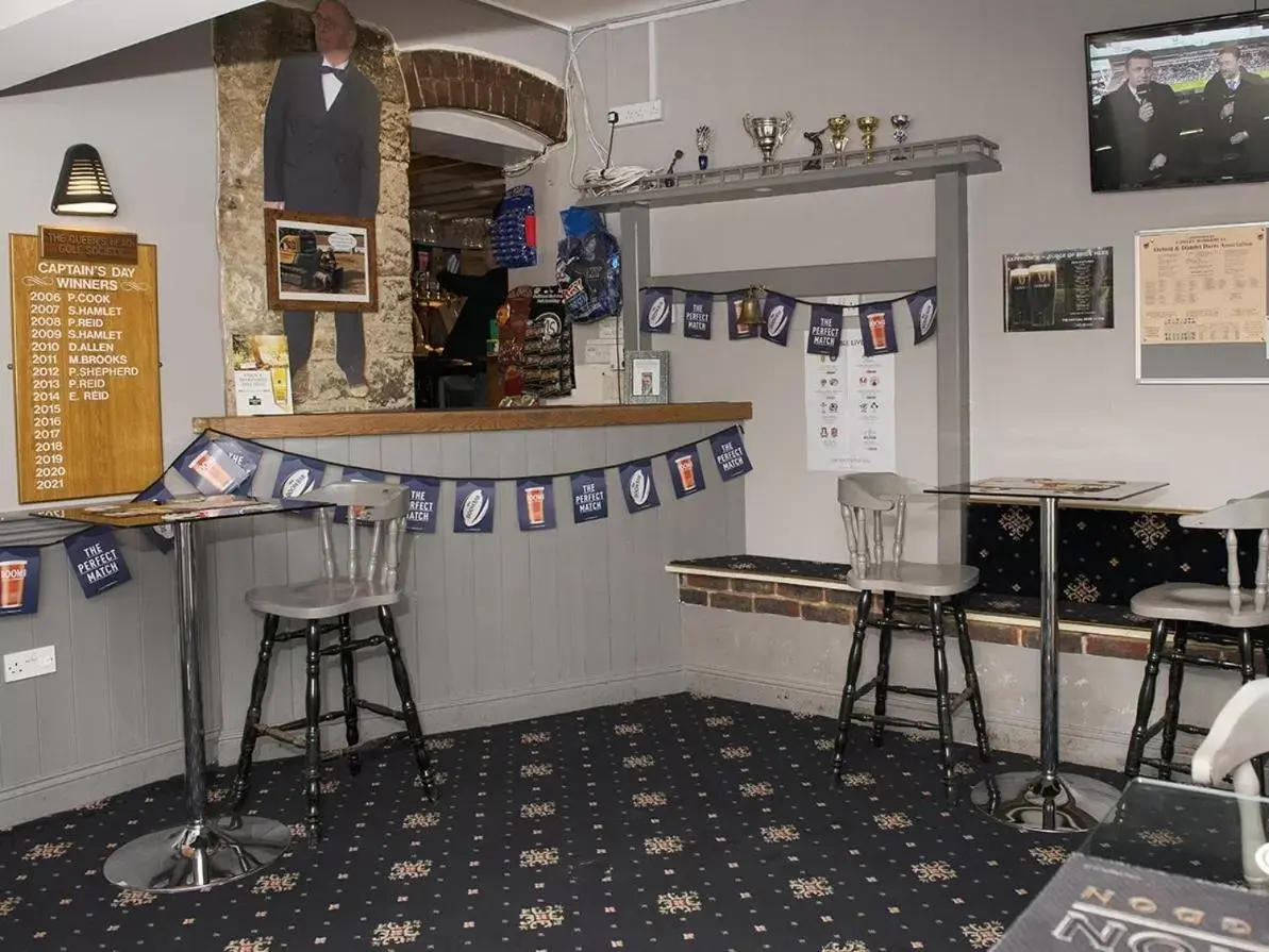 The Queens Head The Queens Head