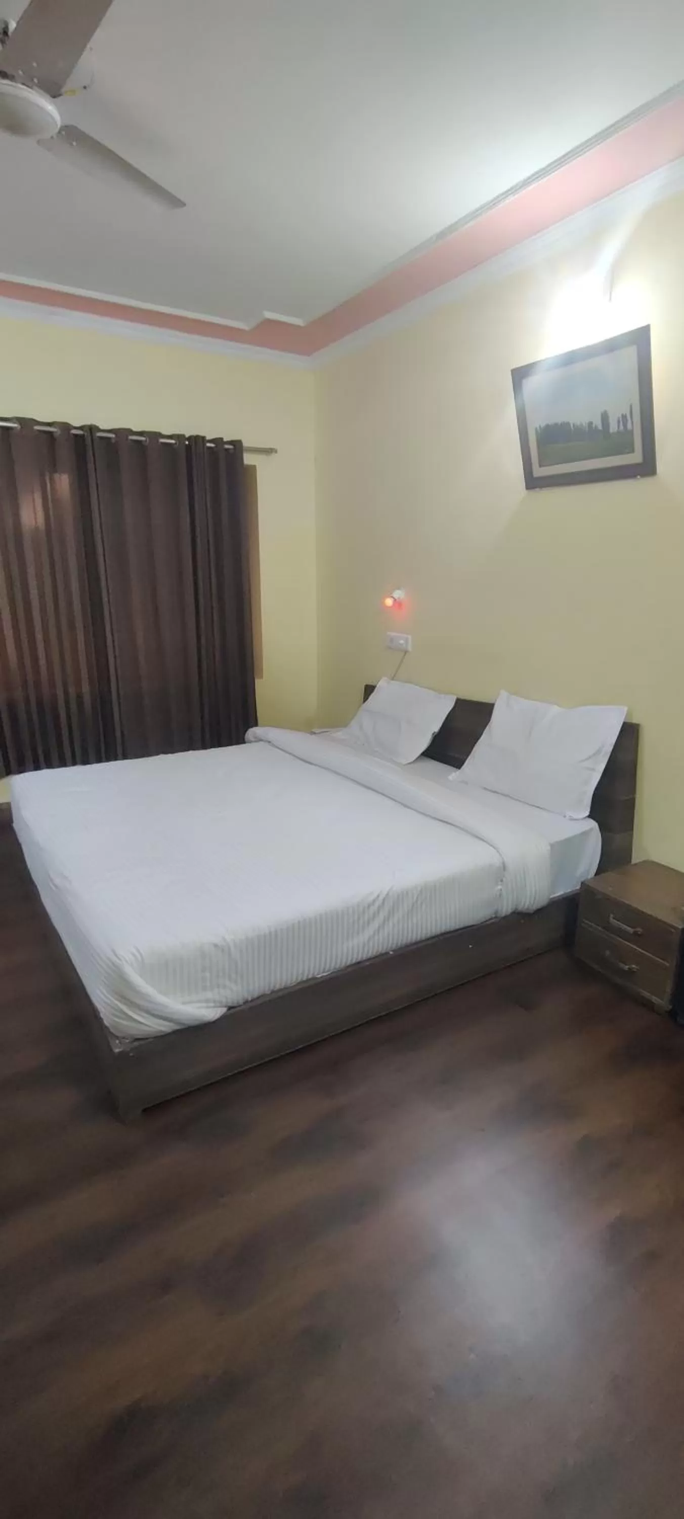 Large Twin Room in Hotel curio's All seasons