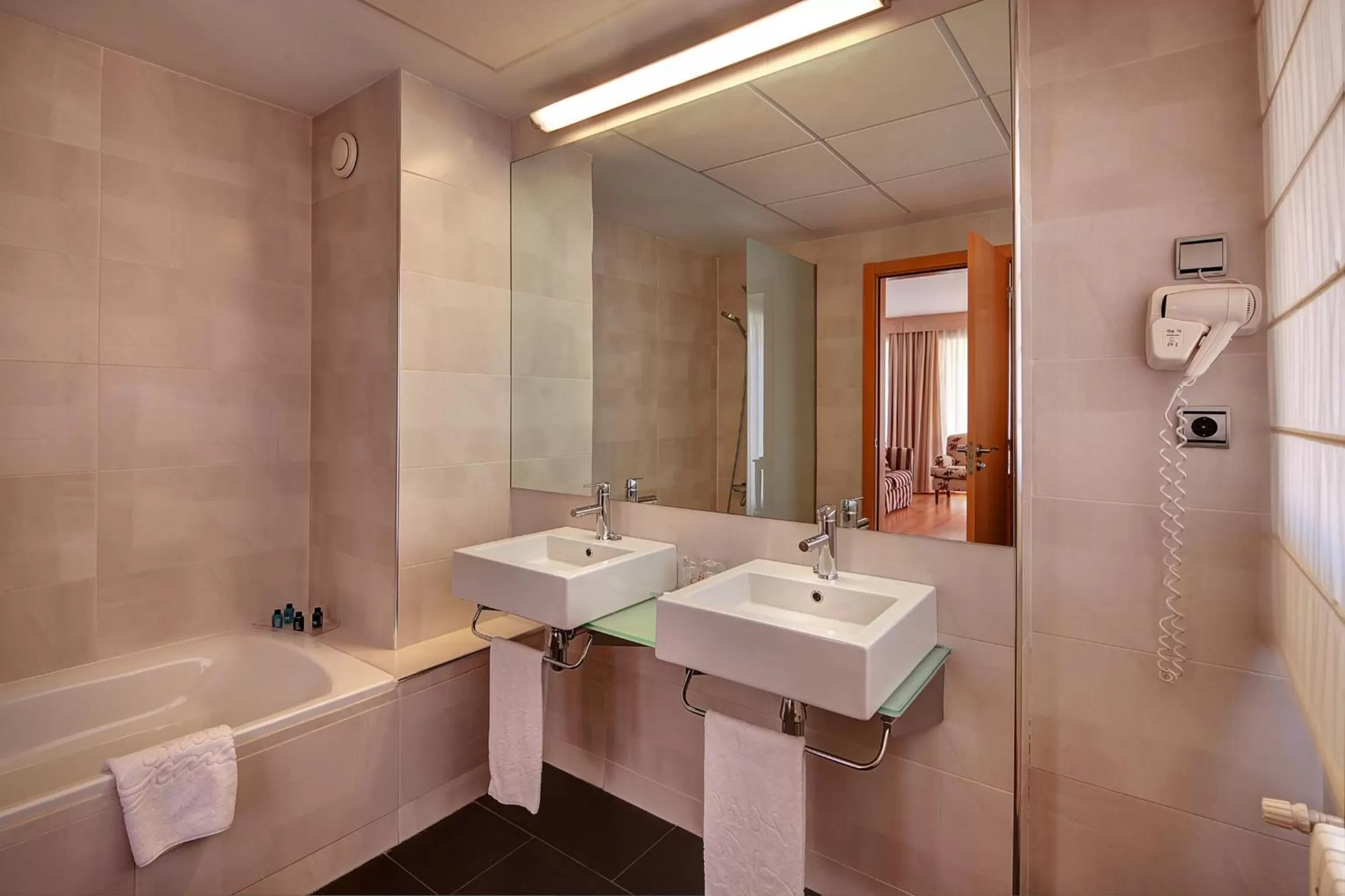 Deluxe Double Room in U Hotel Villa-Gomá