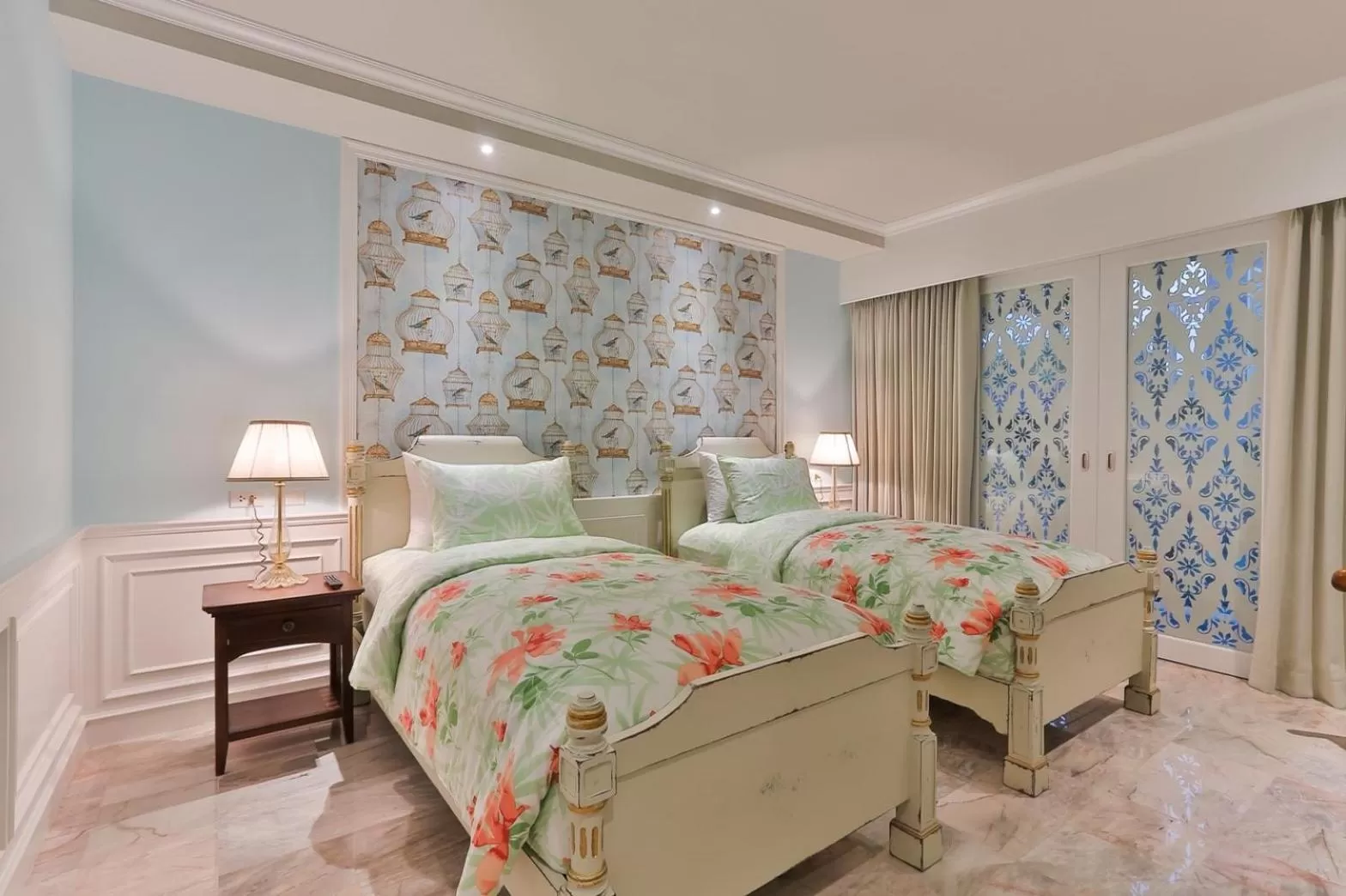 Deluxe Twin Room in At Pingnakorn Riverside