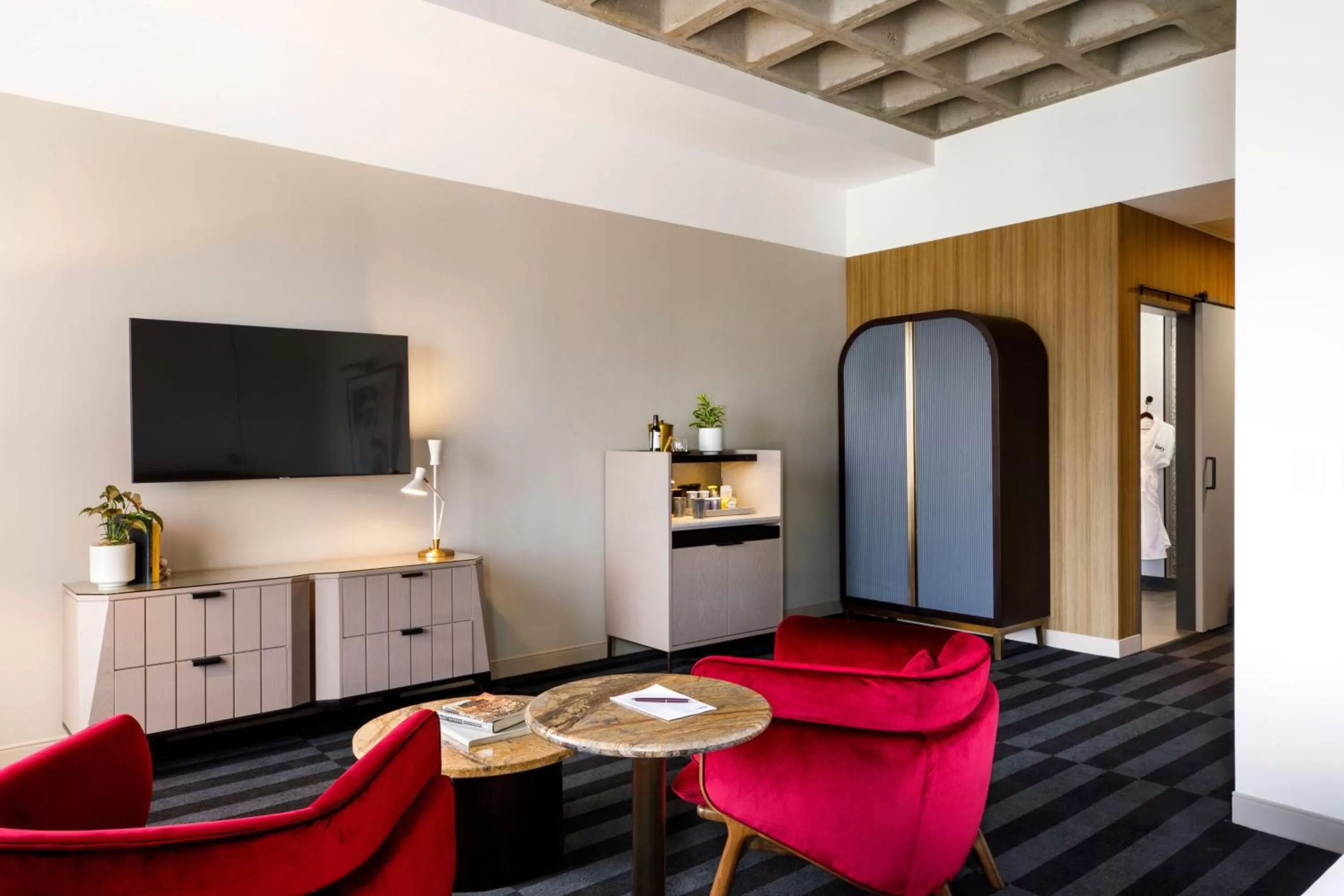 One-Bedroom King Suite with City View in Hotel Indy, Indianapolis, a Tribute Portfolio Hotel