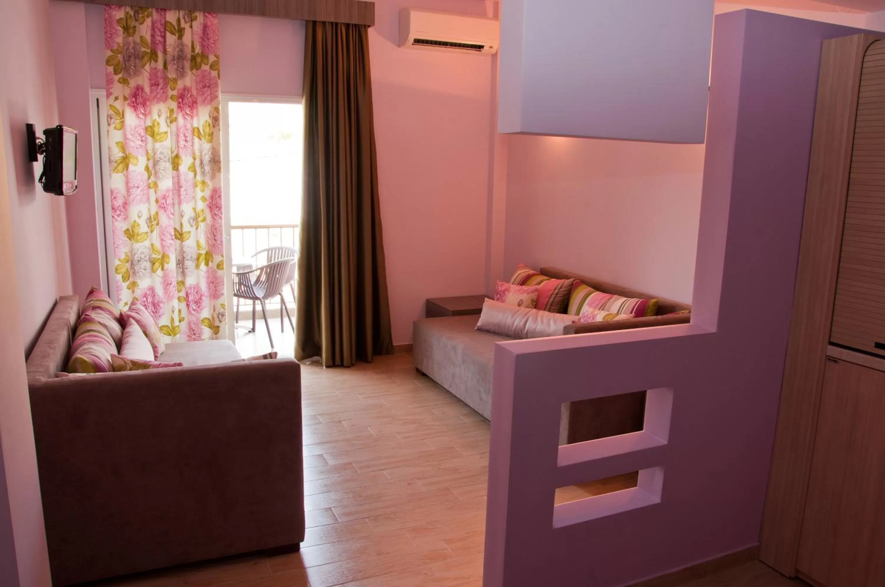 Comfort Quadruple Room in Hotel Olympos