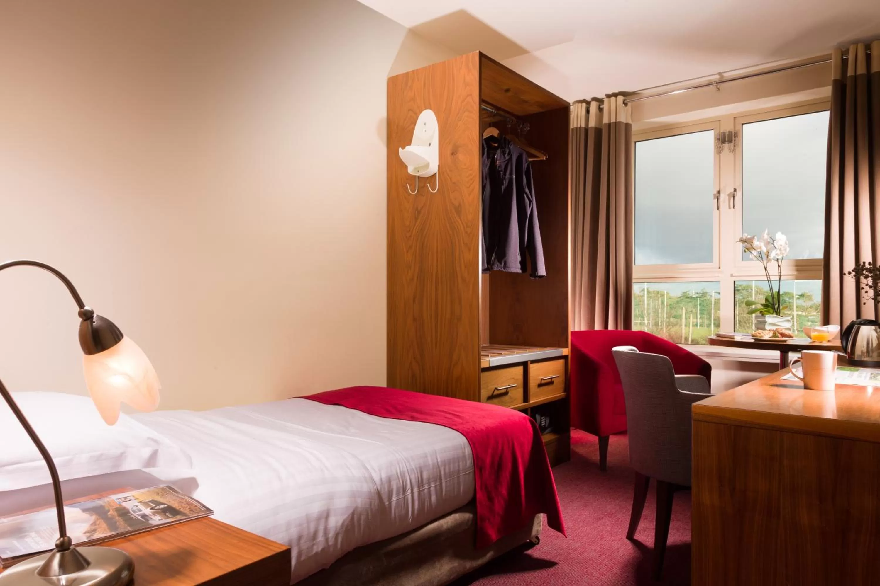 Compact Single Room in Castleknock Hotel