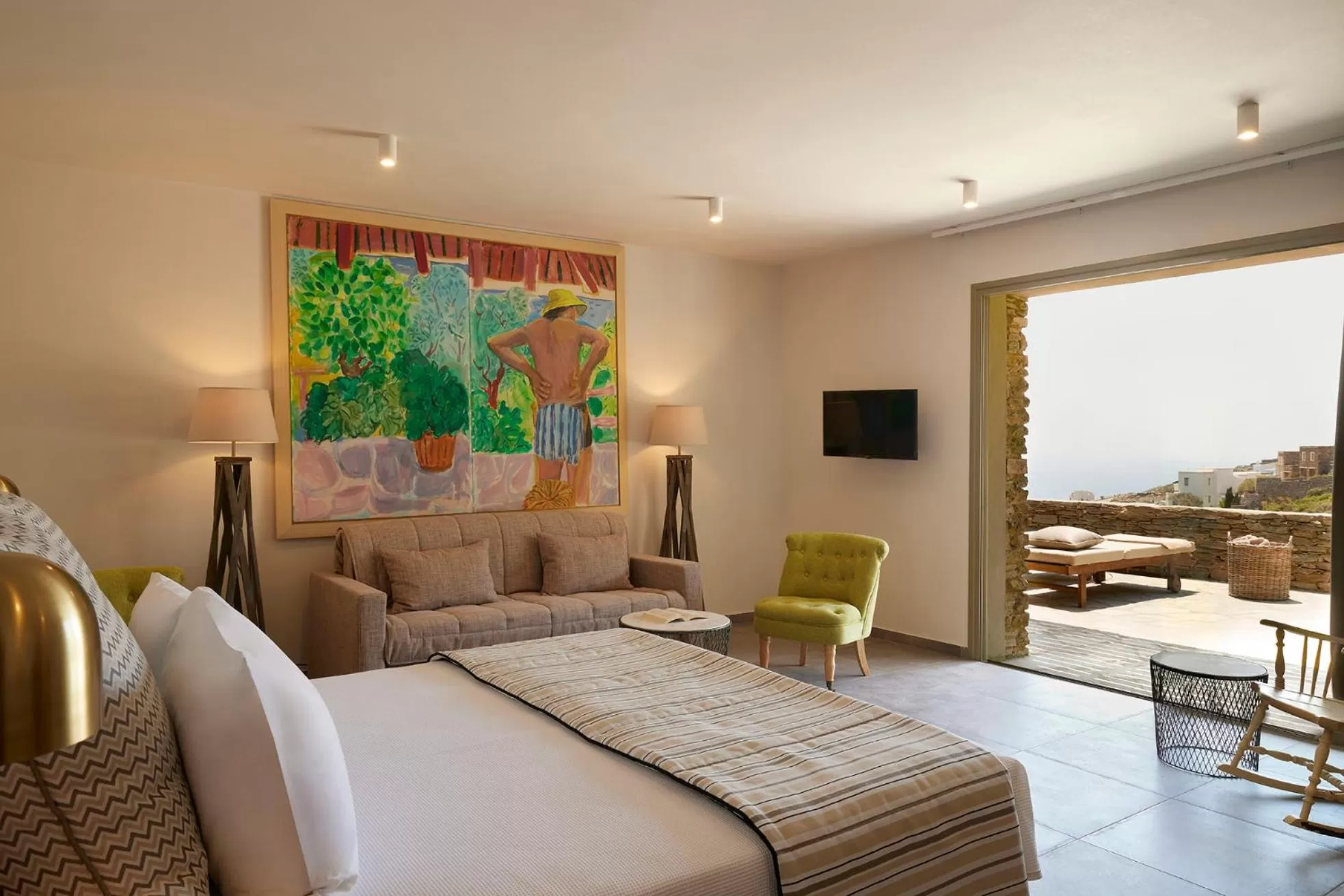 Grand Honeymoon Suite with Hot Tub in Aeolis Tinos Suites