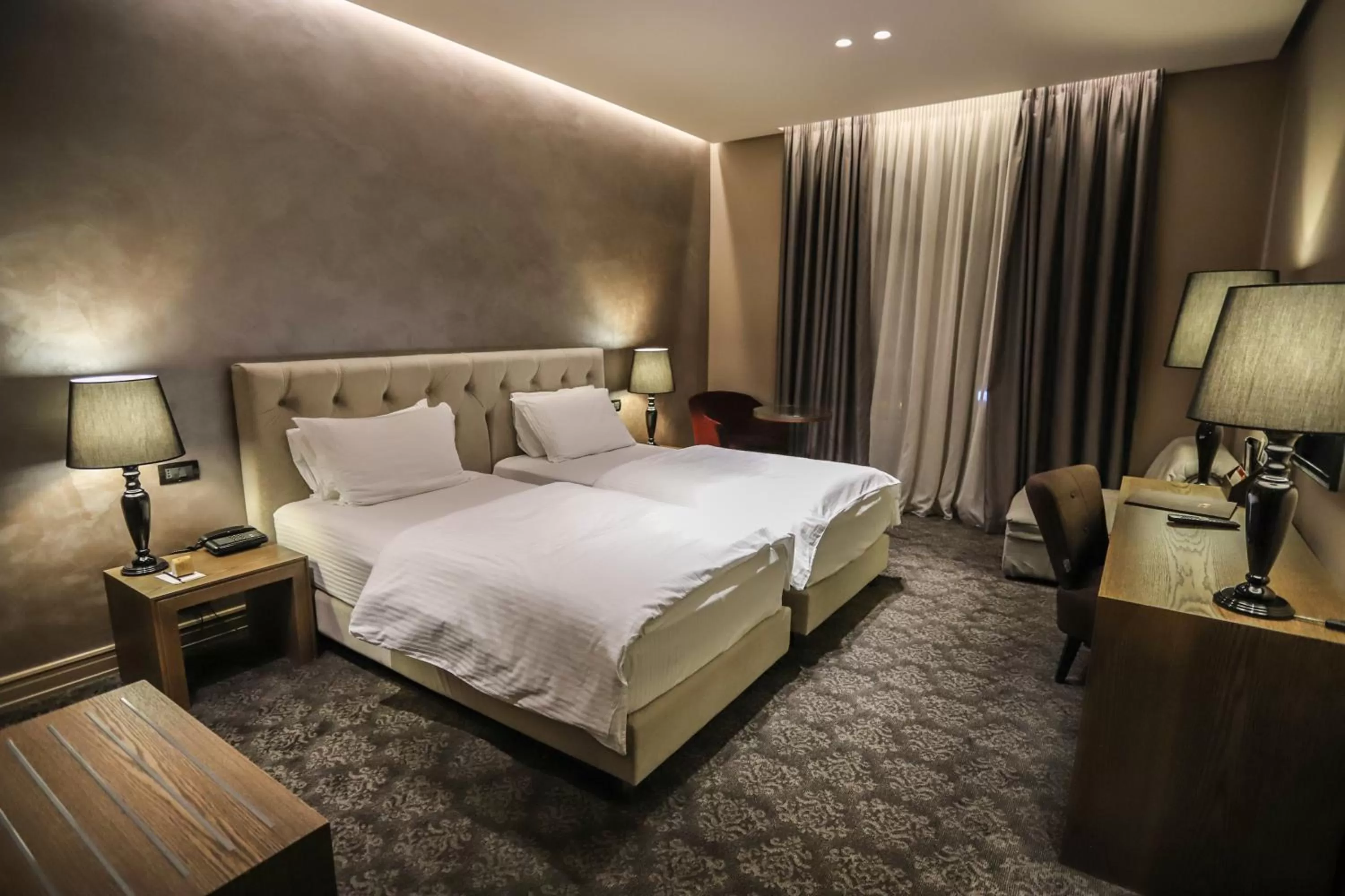 Standard Single Room in Mondial Hotel