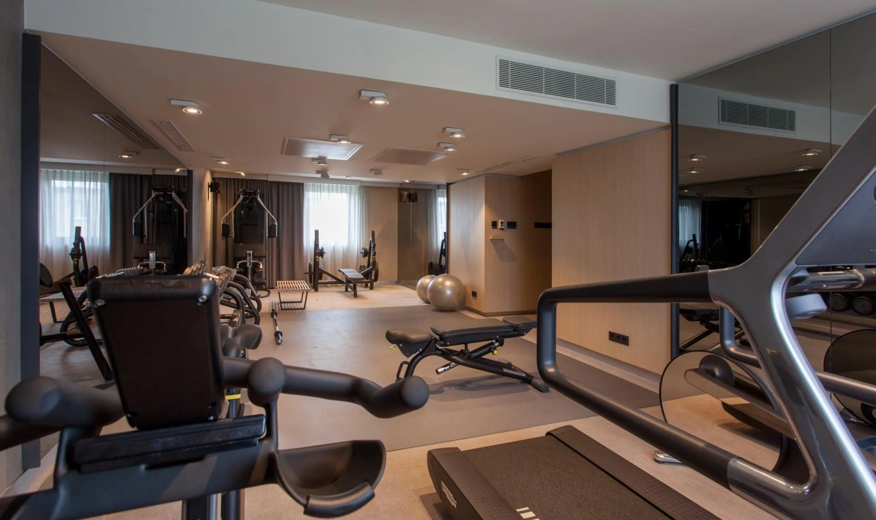 Business Double Room with Gym Access in Ilonn Hotel