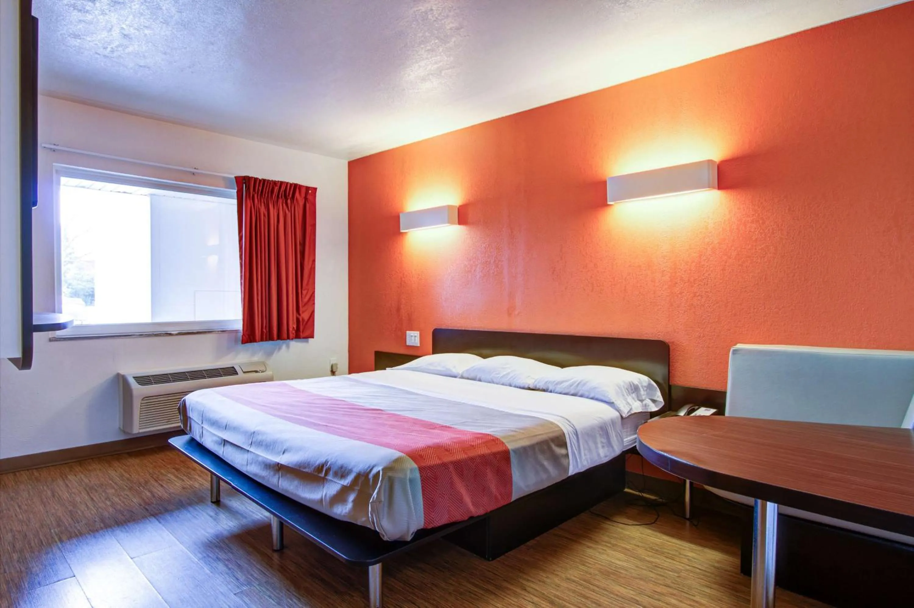 Double Room - single occupancy - Smoking in Motel 6-Richfield, OH