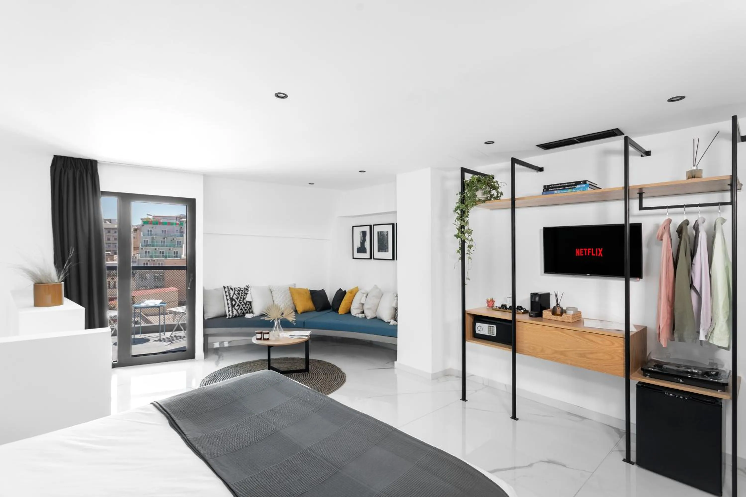 Penthouse Suite with Terrace in Melo Athens