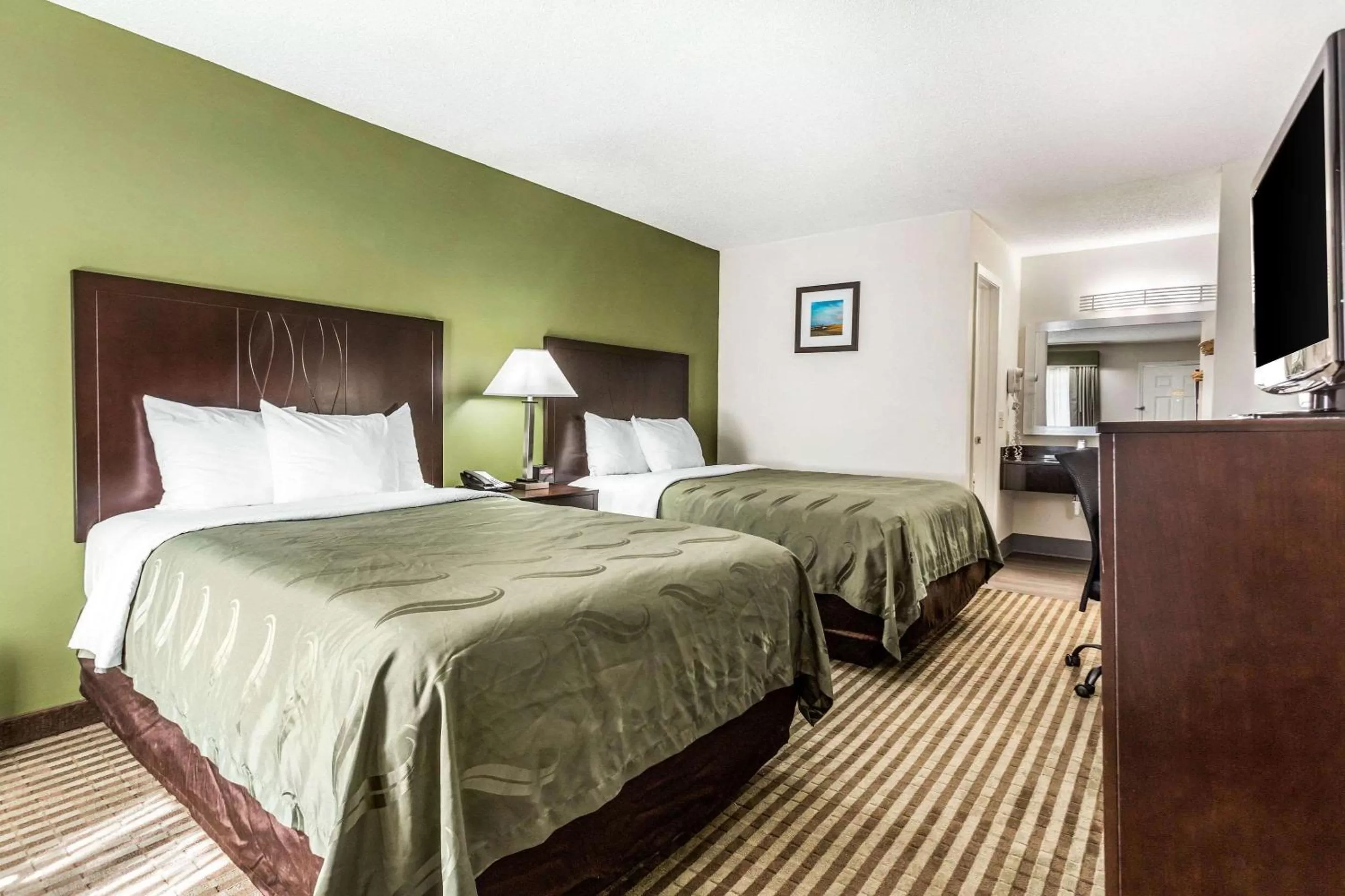 Double Room with Two Double Beds - Smoking in Quality Inn Lancaster