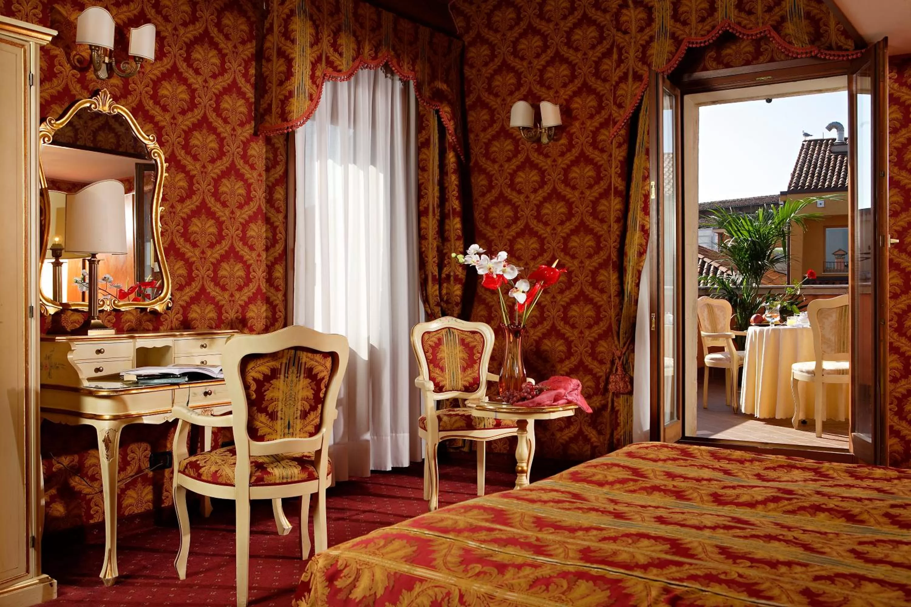 Quadruple Room with View in Hotel Gorizia a La Valigia