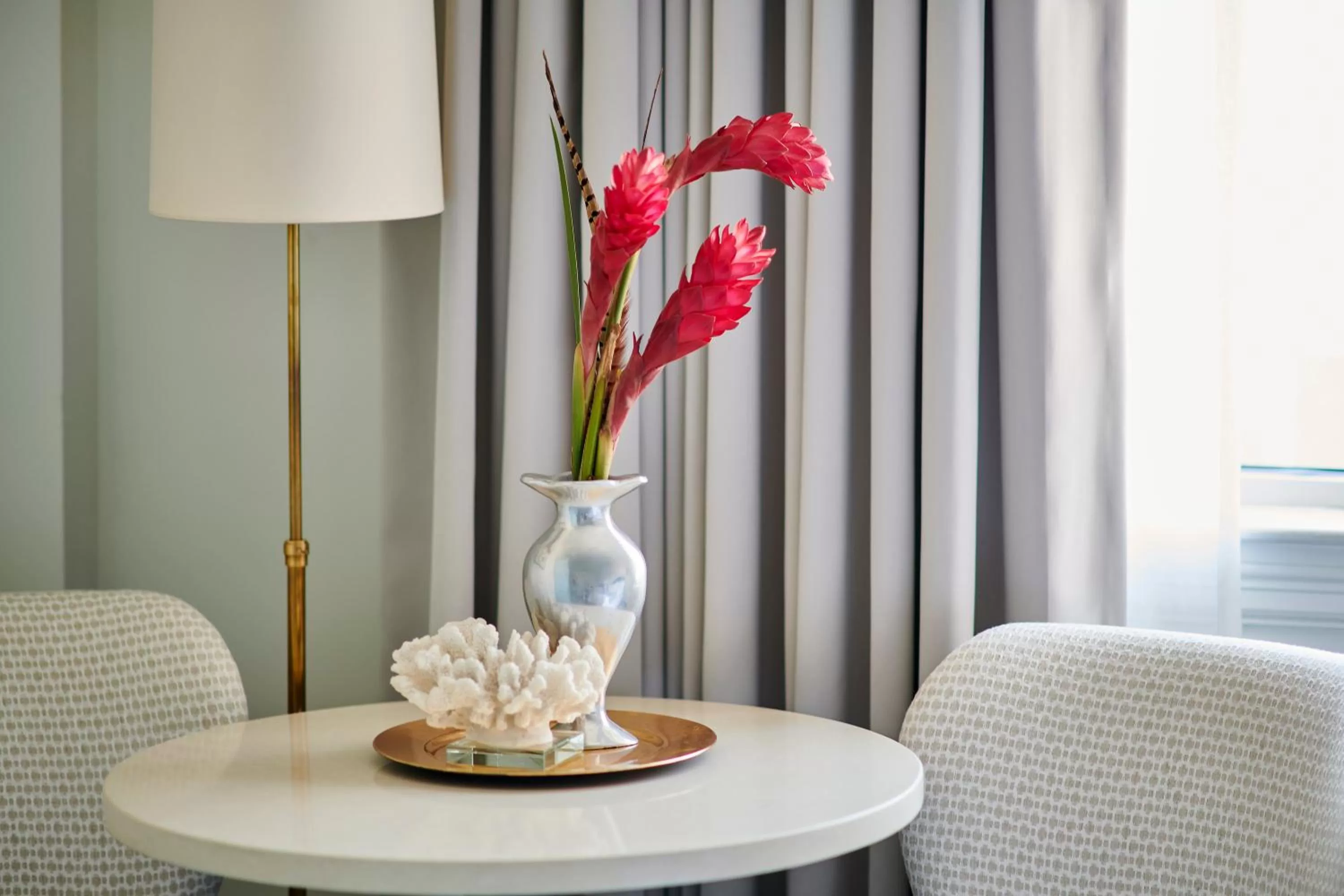 Deluxe King in Harbourview Inn