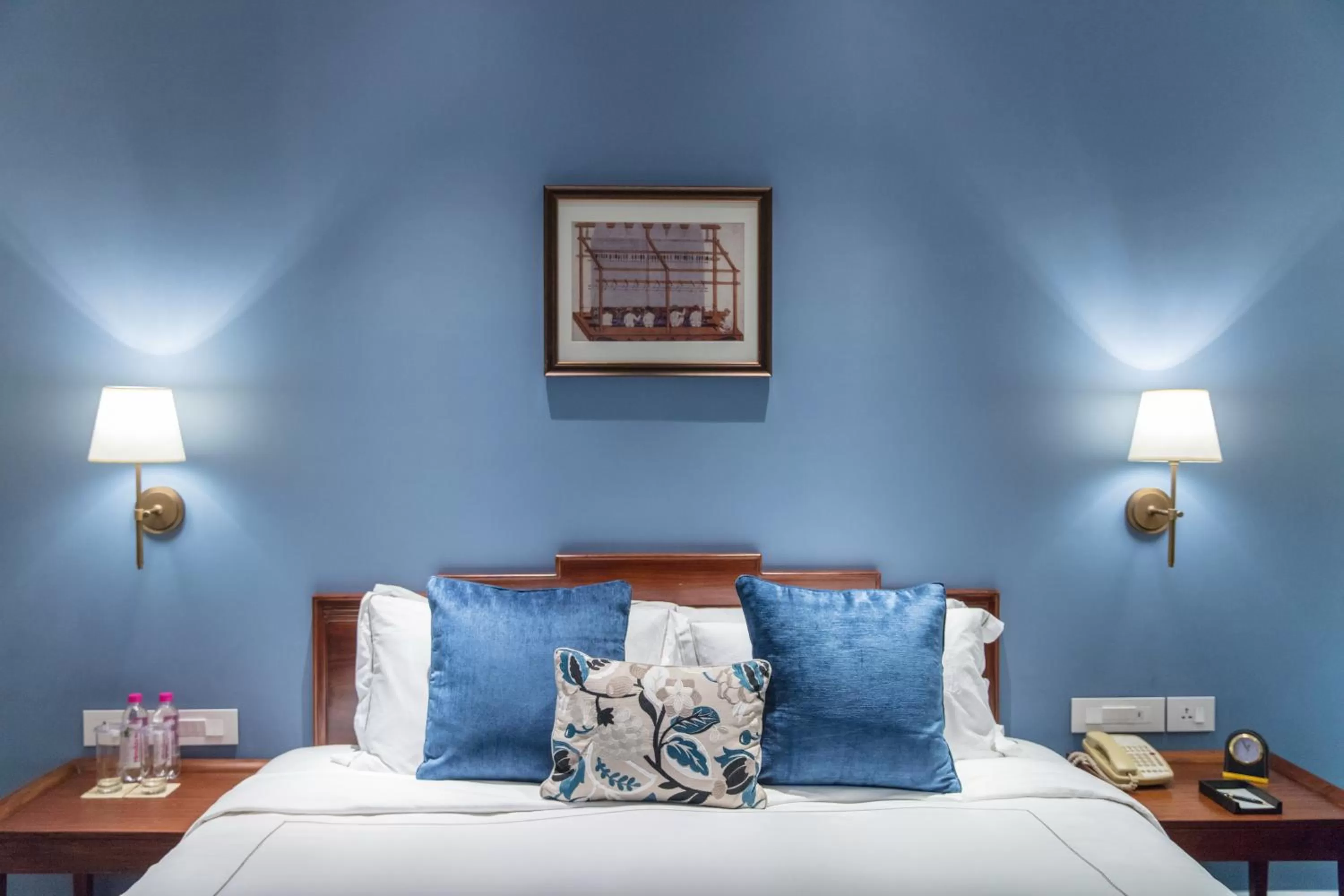 Heritage Room King Bed - single occupancy in Taj Connemara, Chennai