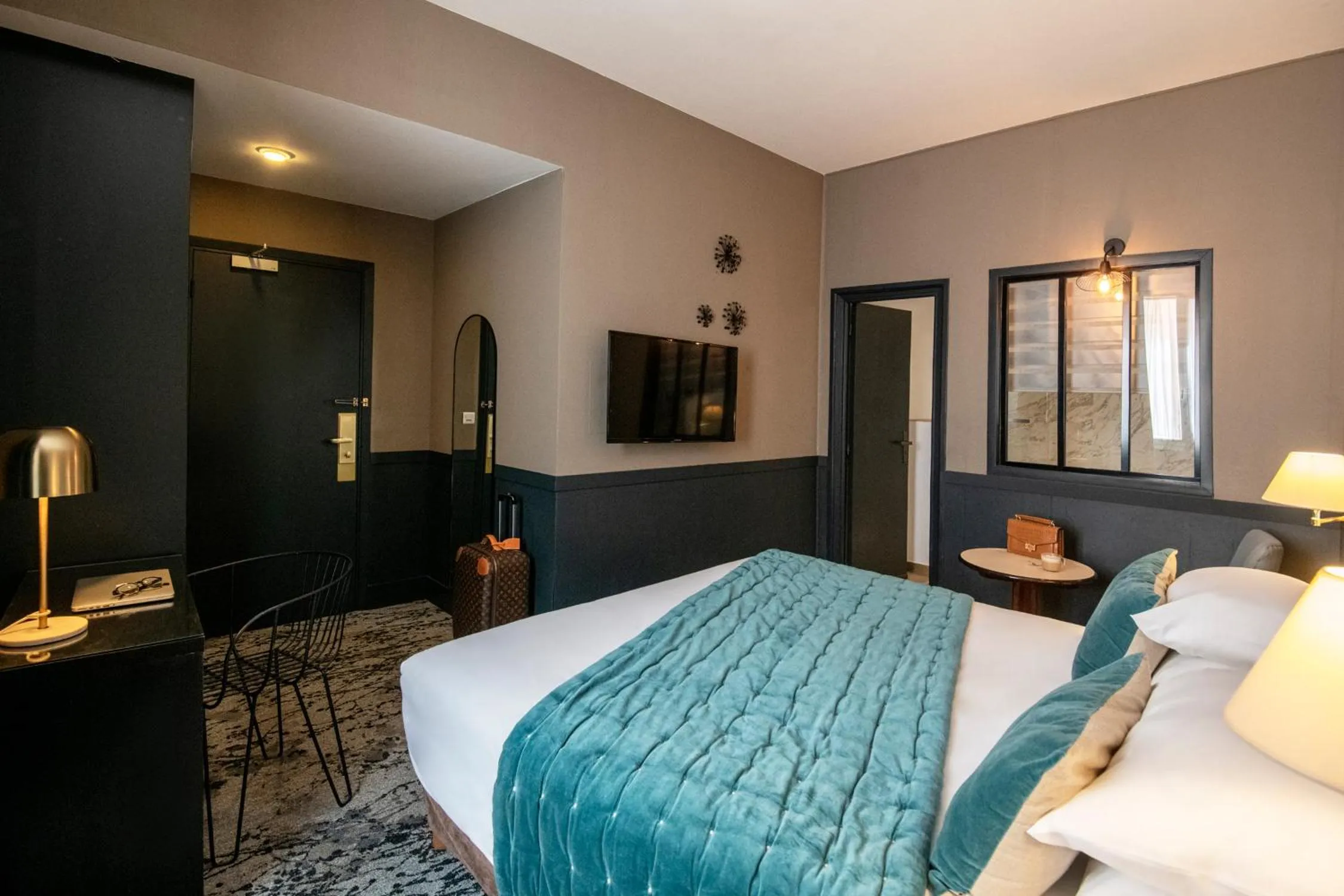 Deluxe Queen Room in Best Western Plus Nice Cosy Hotel