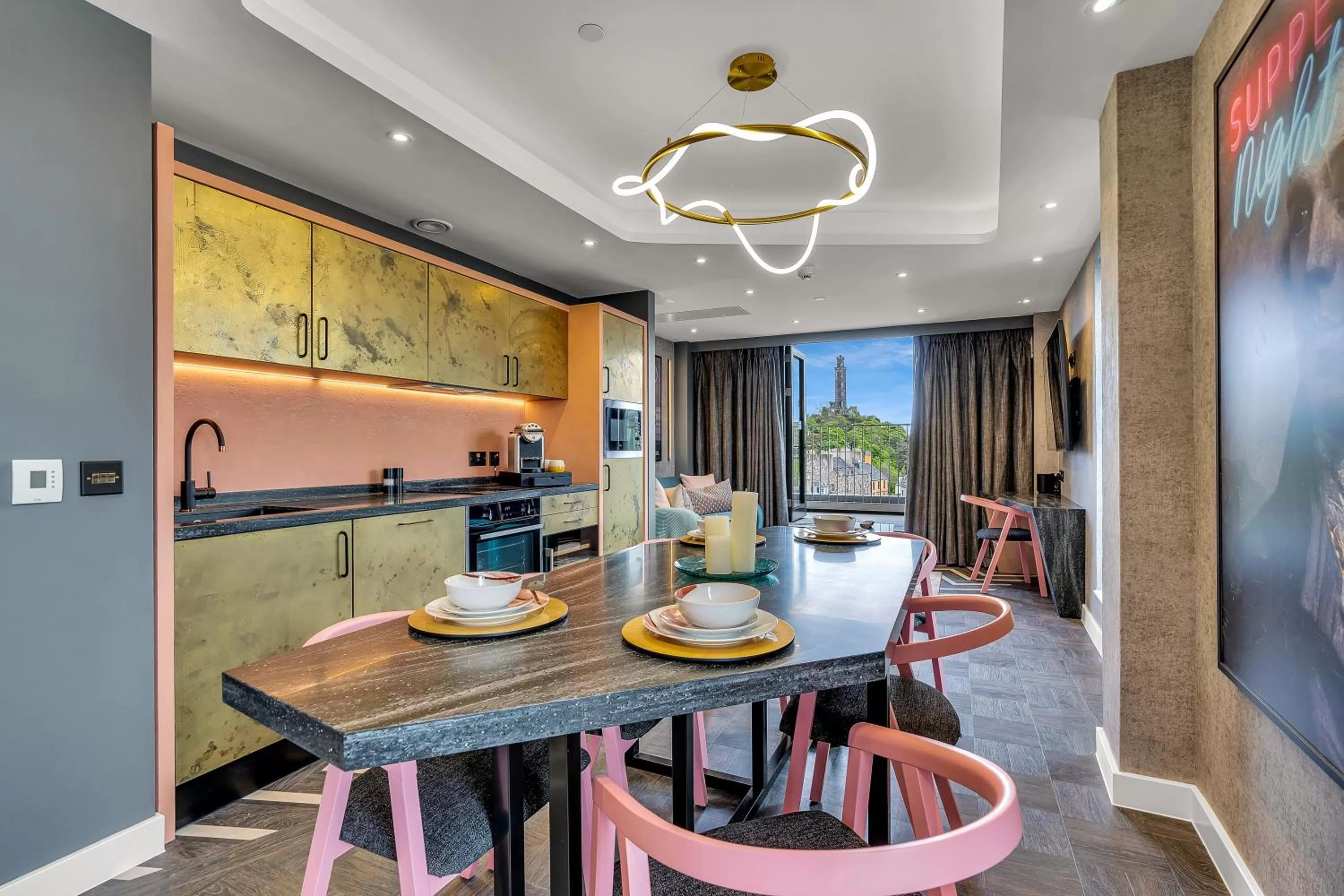 The Bonny Suite in Roomzzz Edinburgh