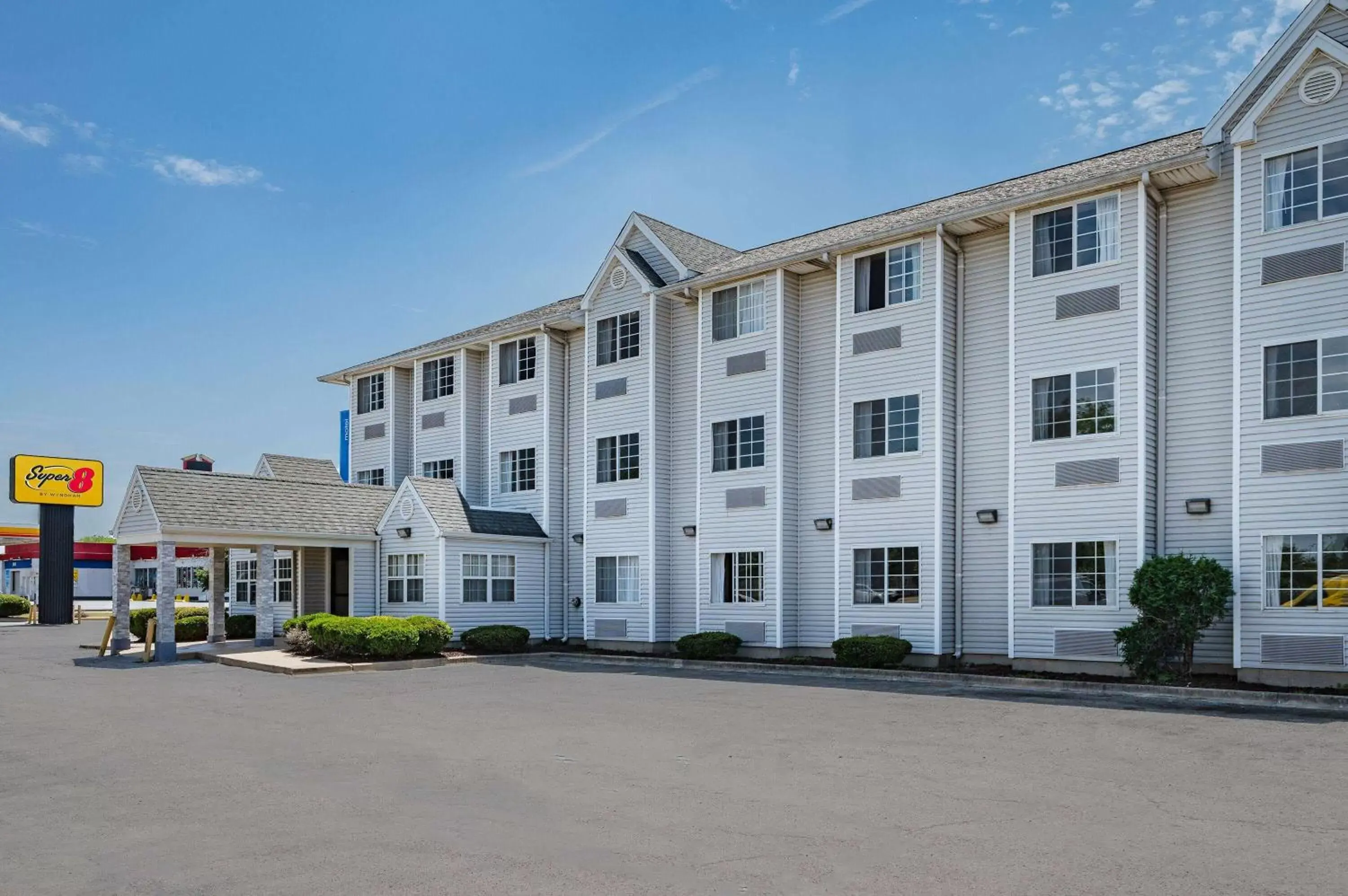 Super 8 by Wyndham Joliet Super 8 by Wyndham Joliet