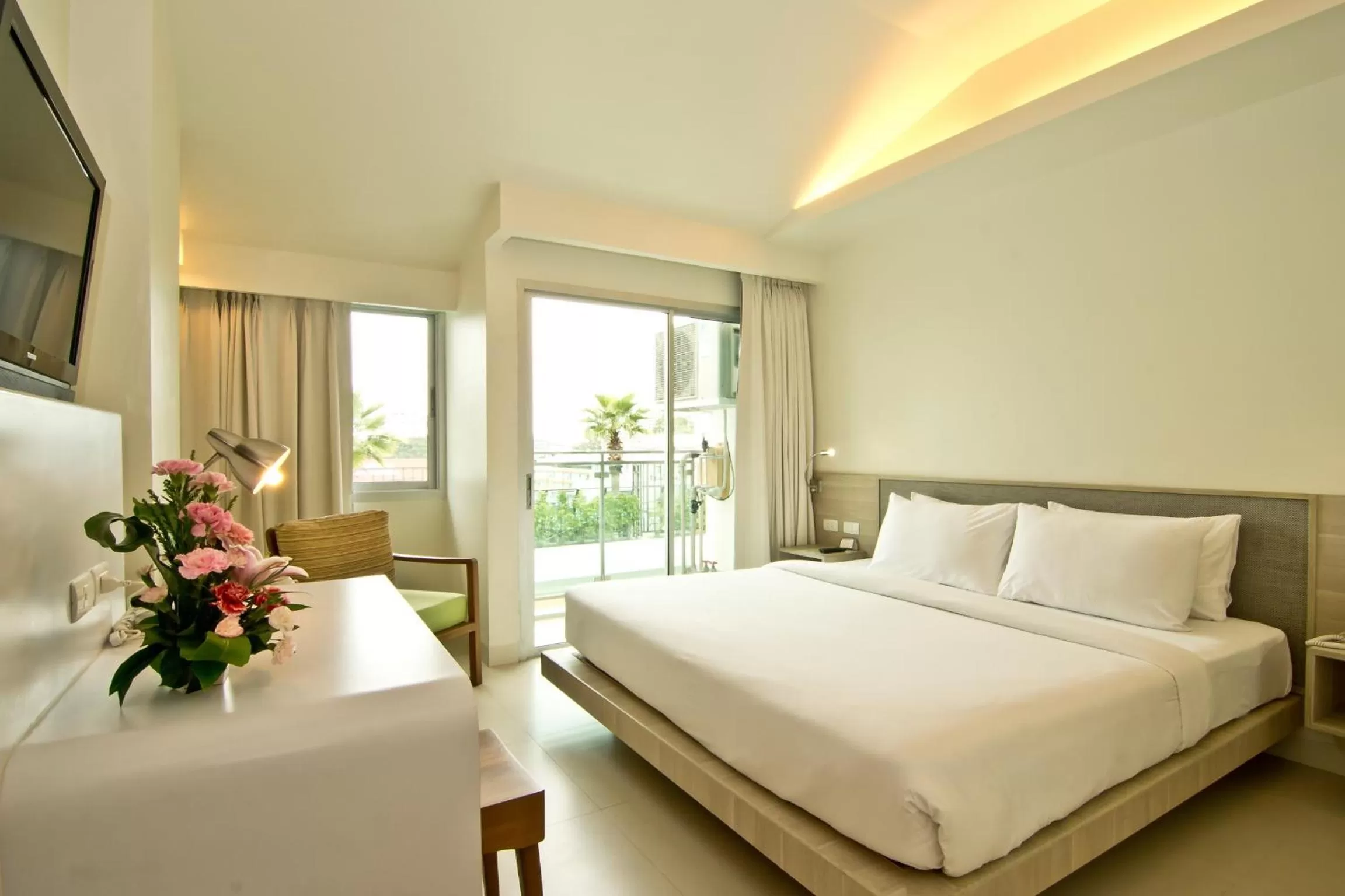 Deluxe Double or Twin Room with Pool View in Sunshine Hotel & Residences