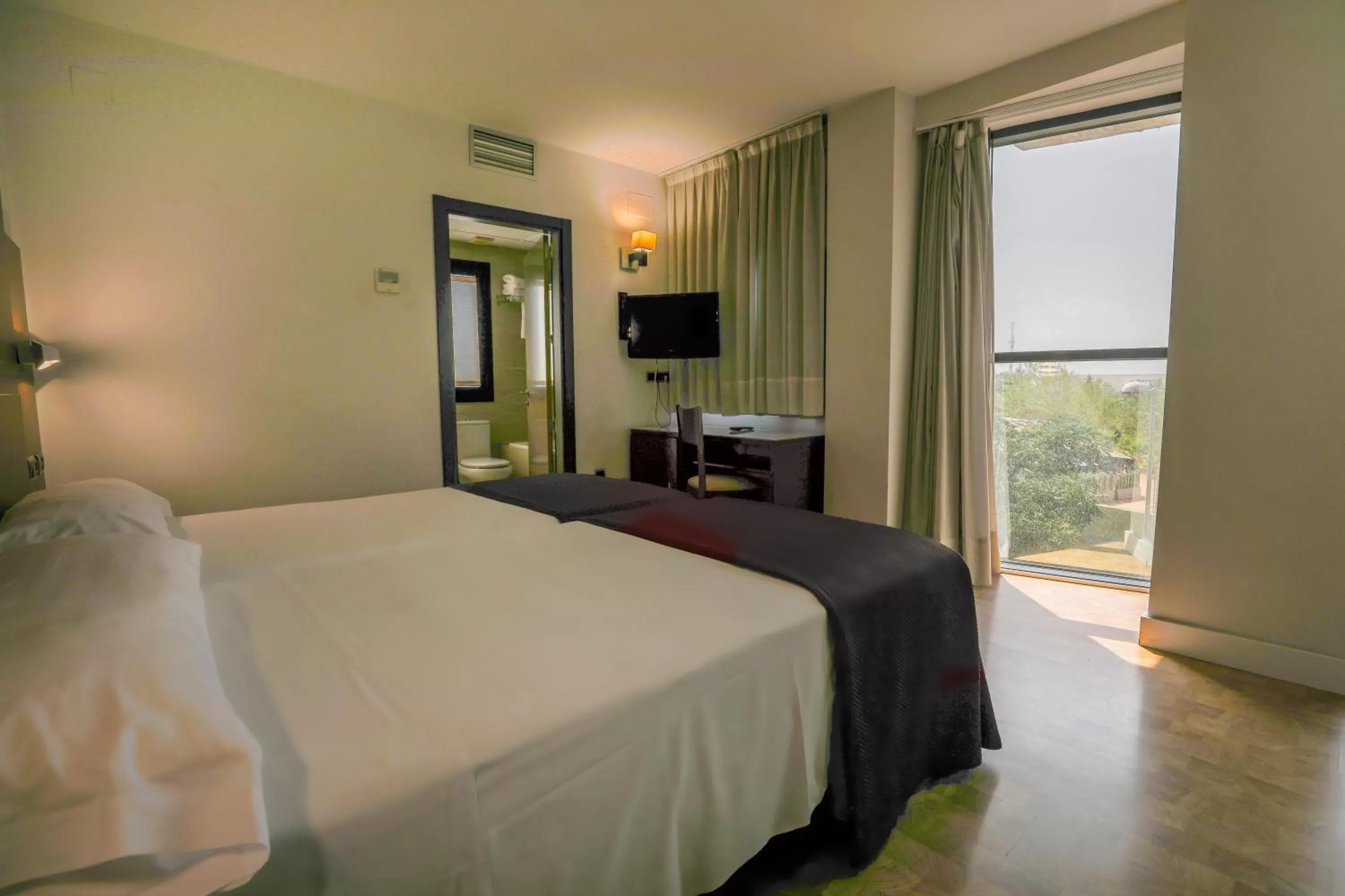 Twin Room in YIT Conquista de Granada