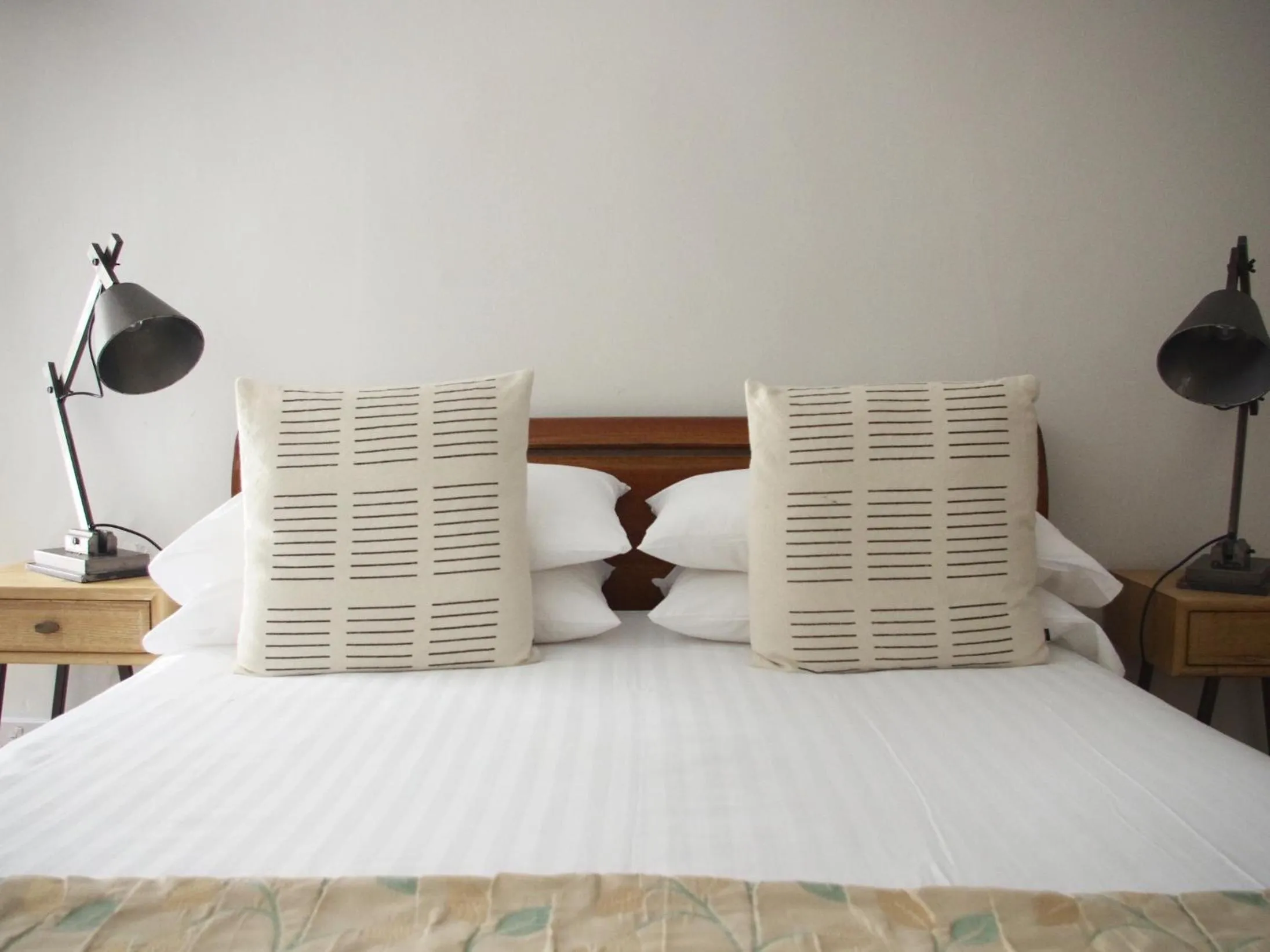 Deluxe Double Room with Bath in Tower House Guest House