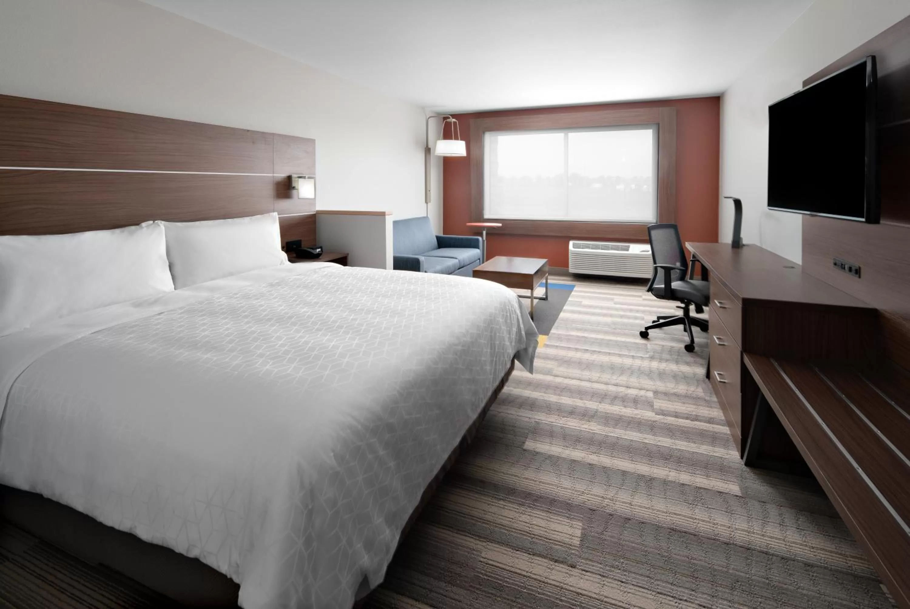 King Suite in Holiday Inn Express & Suites - Elkhorn - Lake Geneva Area by IHG