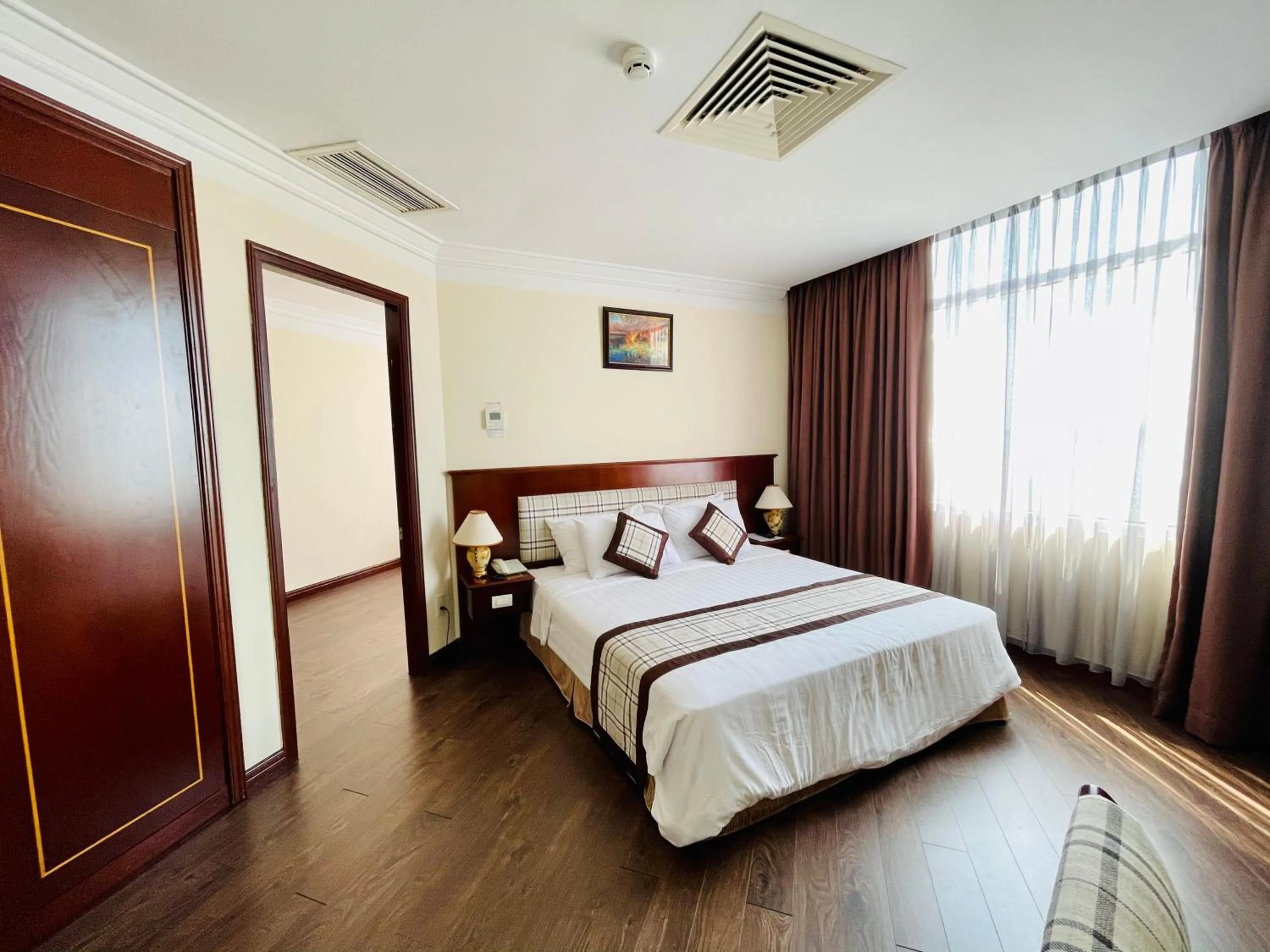Senior Deluxe Double Room in Sai Gon Phu Yen Hotel