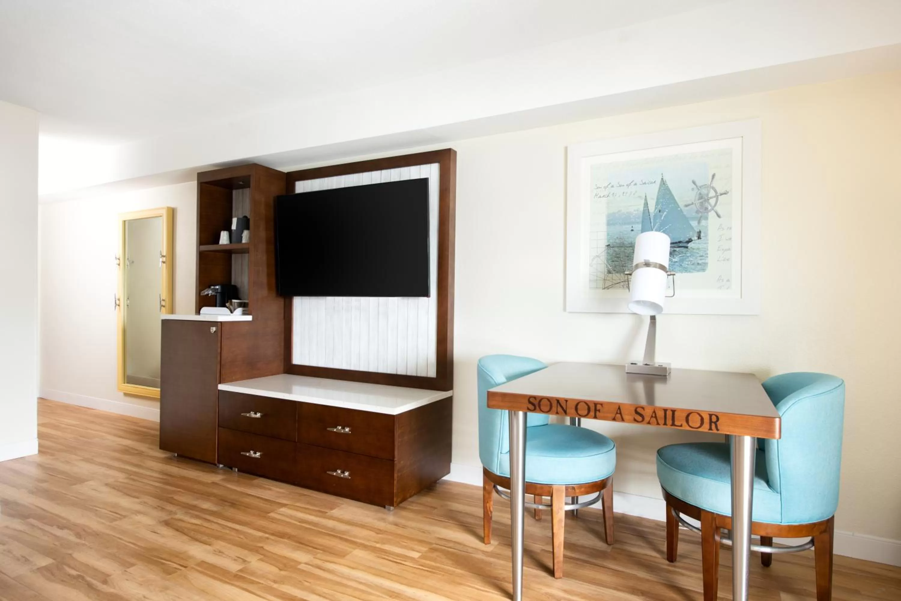 King Room - Lake View in Margaritaville Lake Resort Lake of the Ozarks