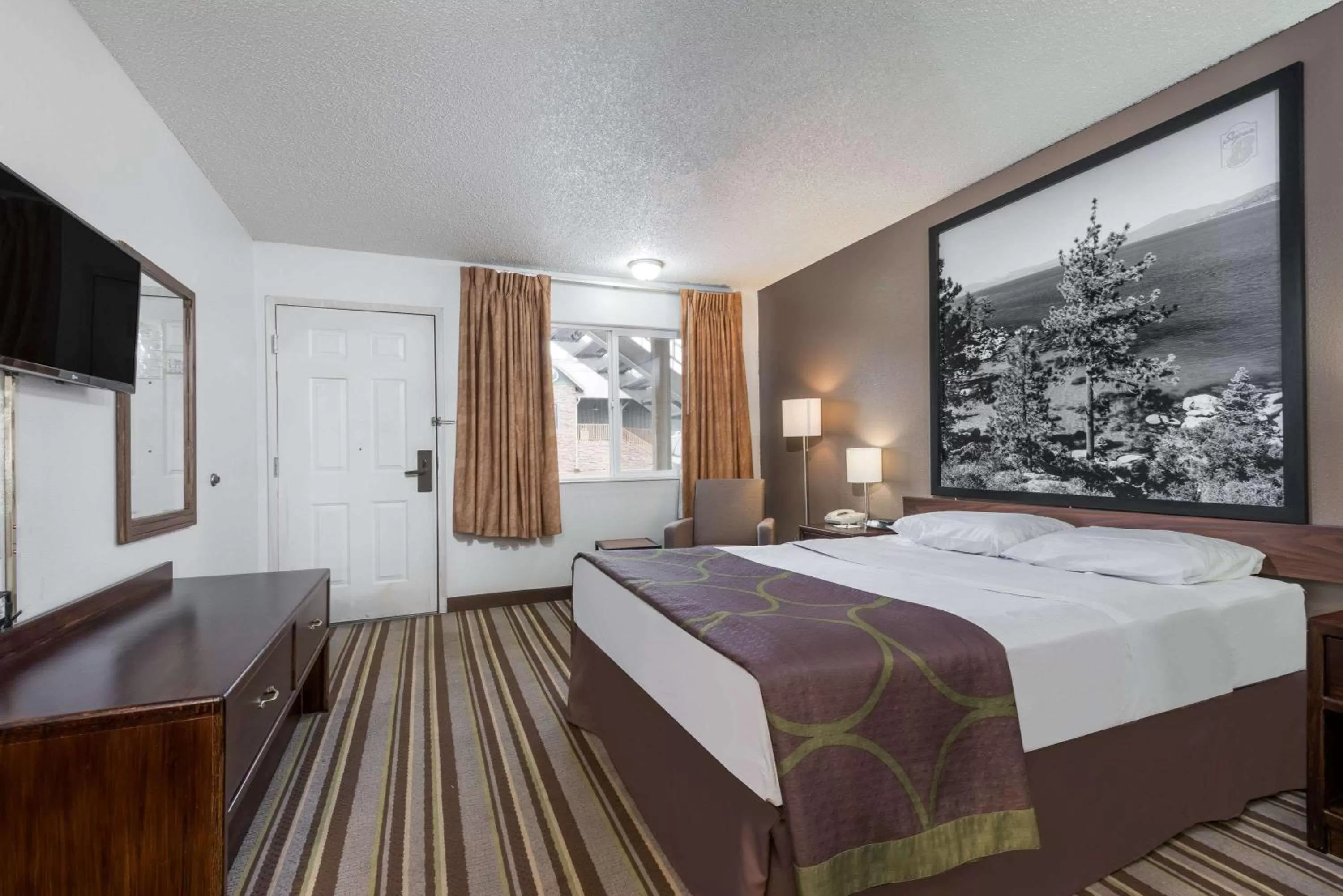 Queen Room - Mobility Access/Non-Smoking in Super 8 by Wyndham Fernley