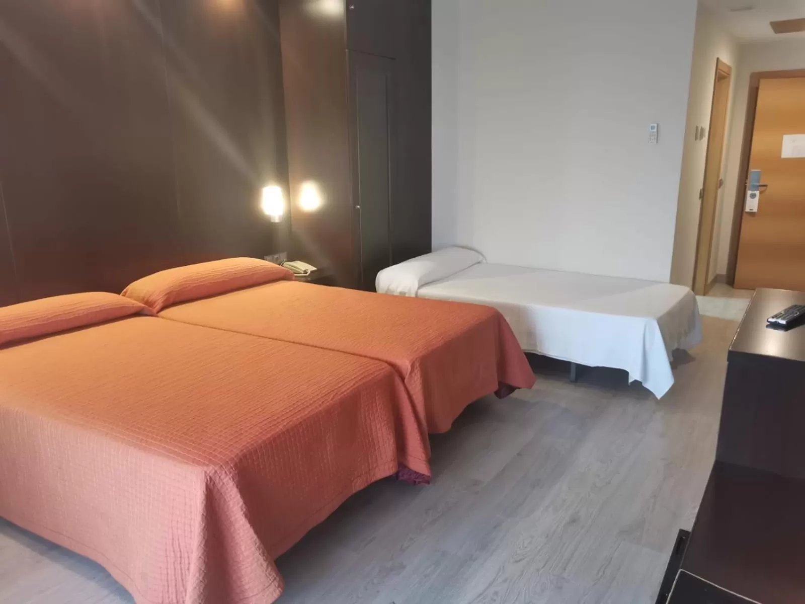 Standard Triple Room in Hotel Acosta Centro