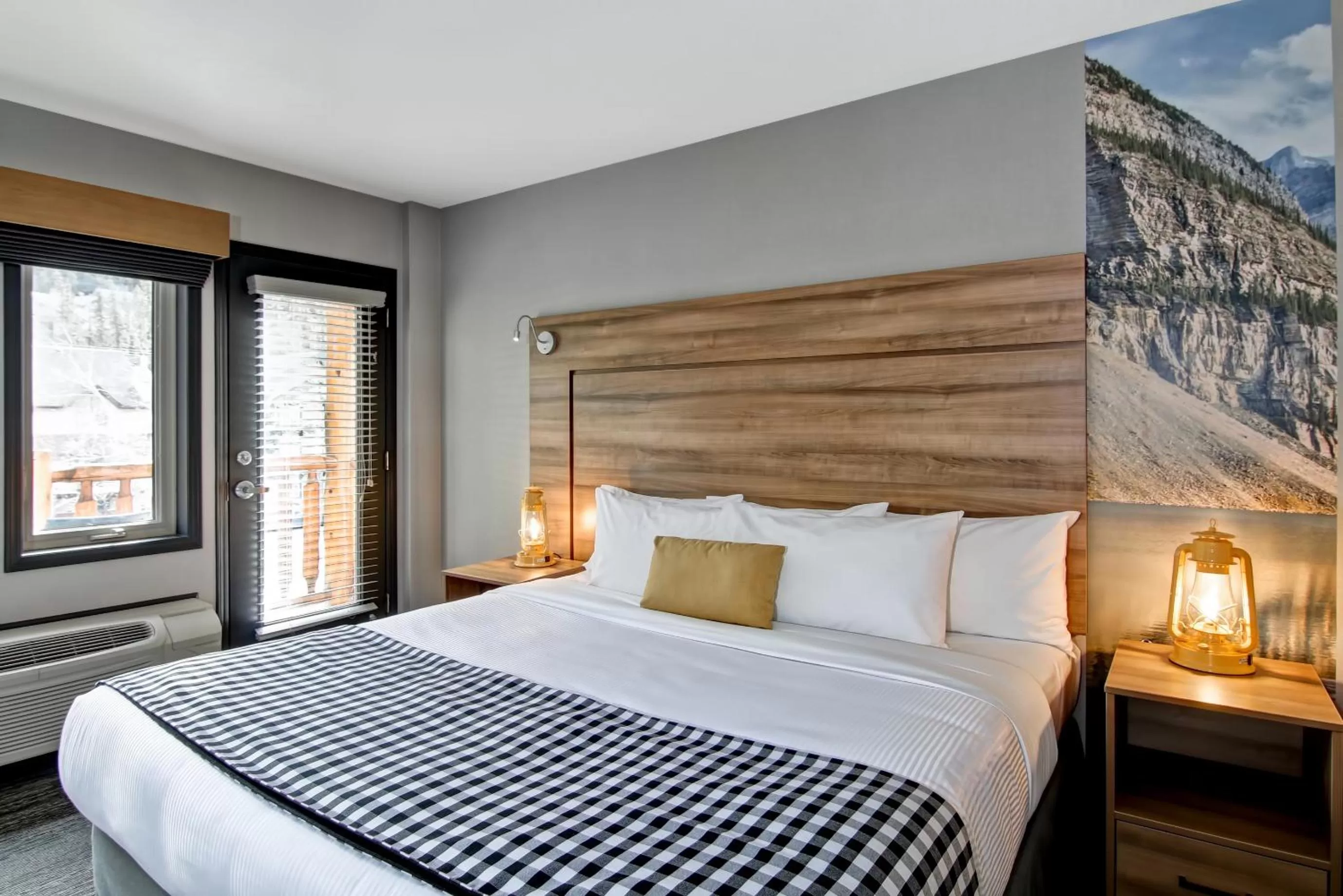 King Room with Balcony in Canalta Lodge