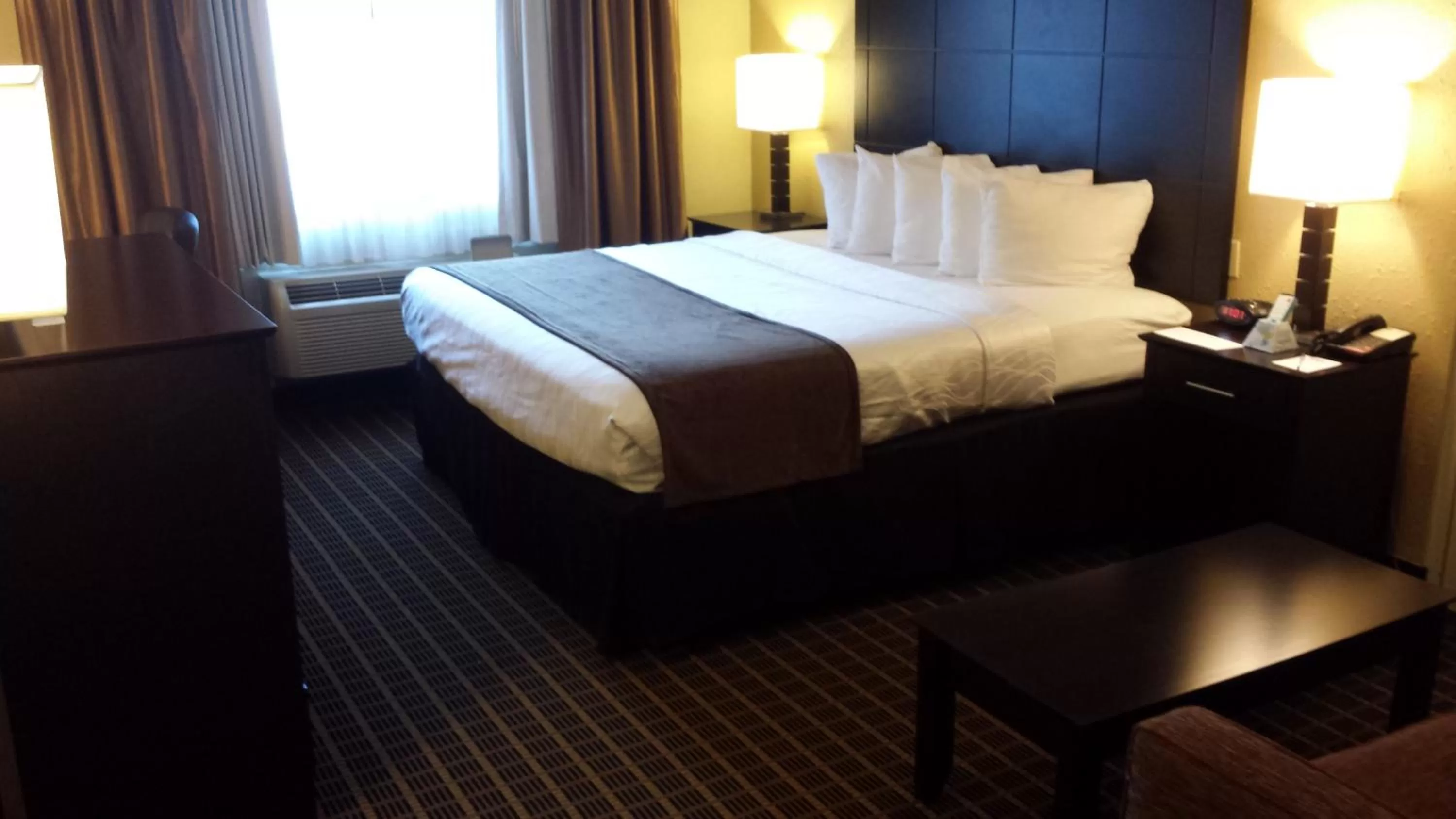 King Room - Disability Access/Non-Smoking in Quality Inn & Suites Morgantown - University Area