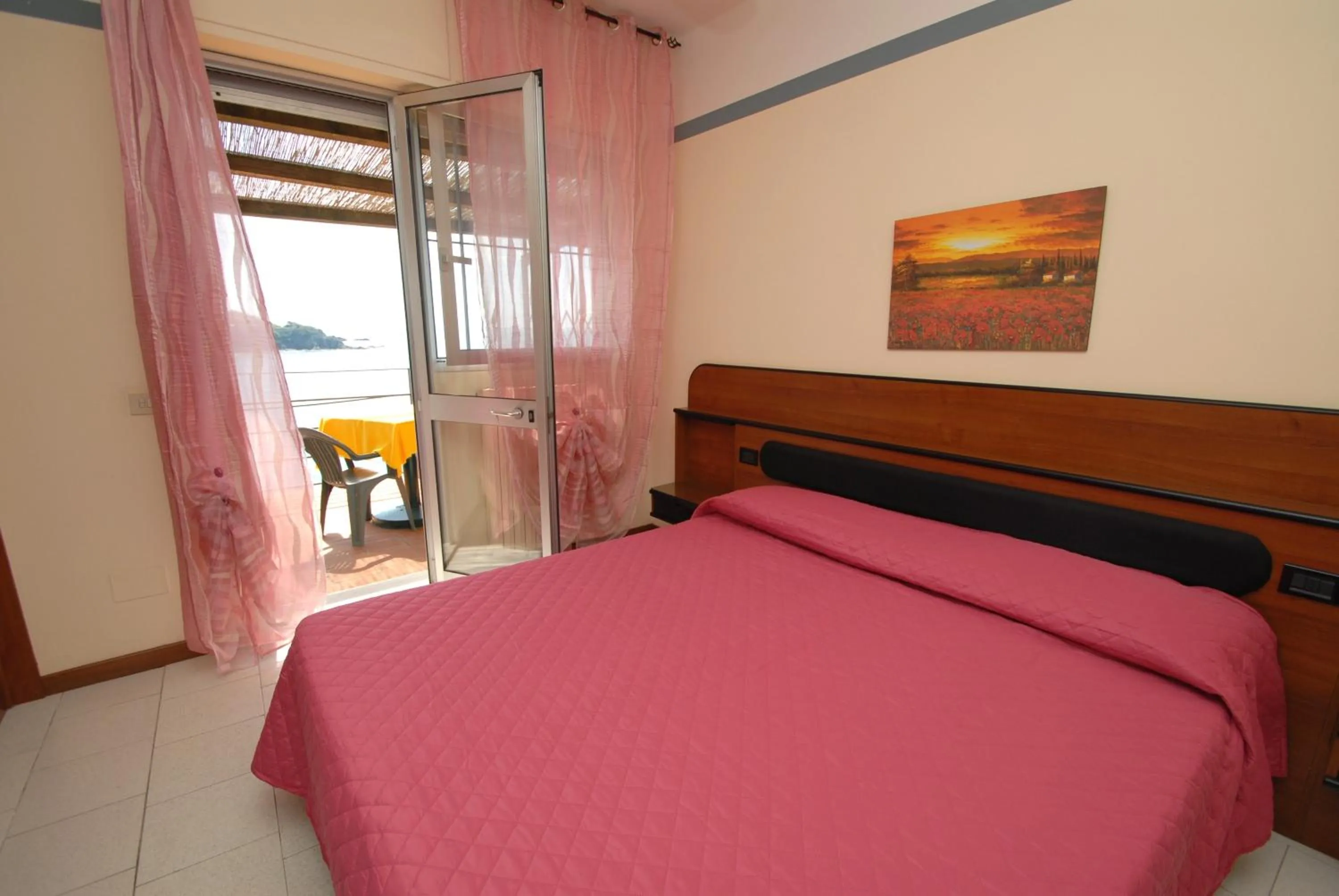 Classic Quadruple Room in Hotel Baia Del Sorriso