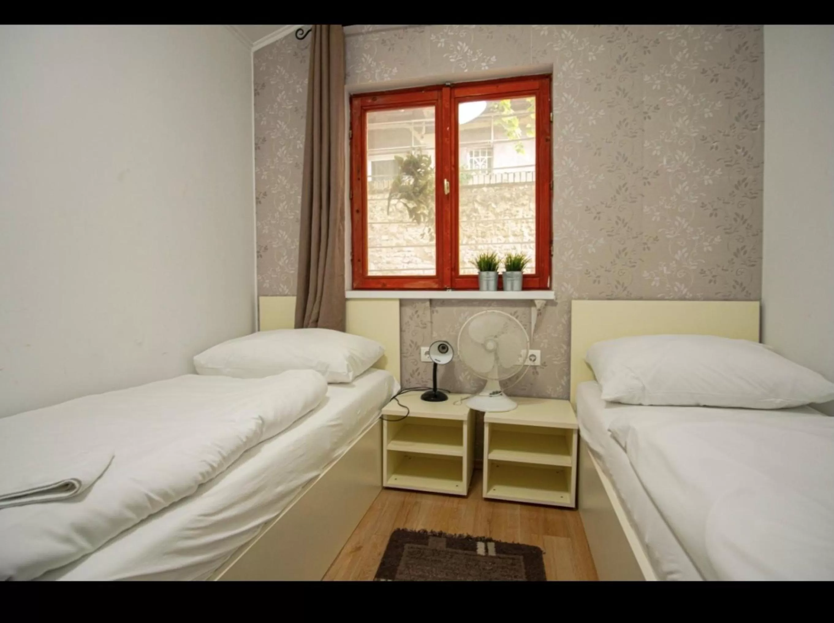 Standard Twin Room in Easy Star Hotel