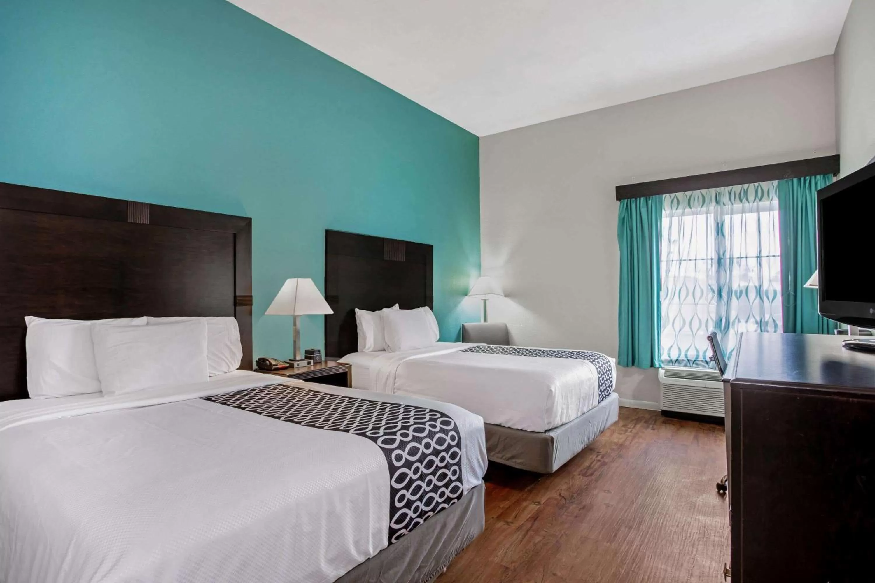 Queen Room with Two Queen Beds and Bathtub - Mobility/Hearing Accessible - Non-Smoking in La Quinta by Wyndham PCB Pier Park area