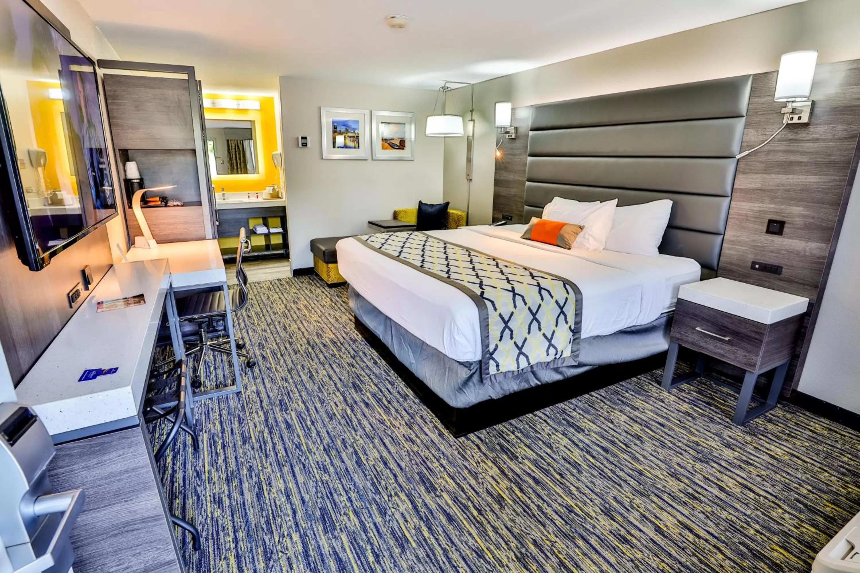 King Room - Non-Smoking in Baymont by Wyndham Murfreesboro