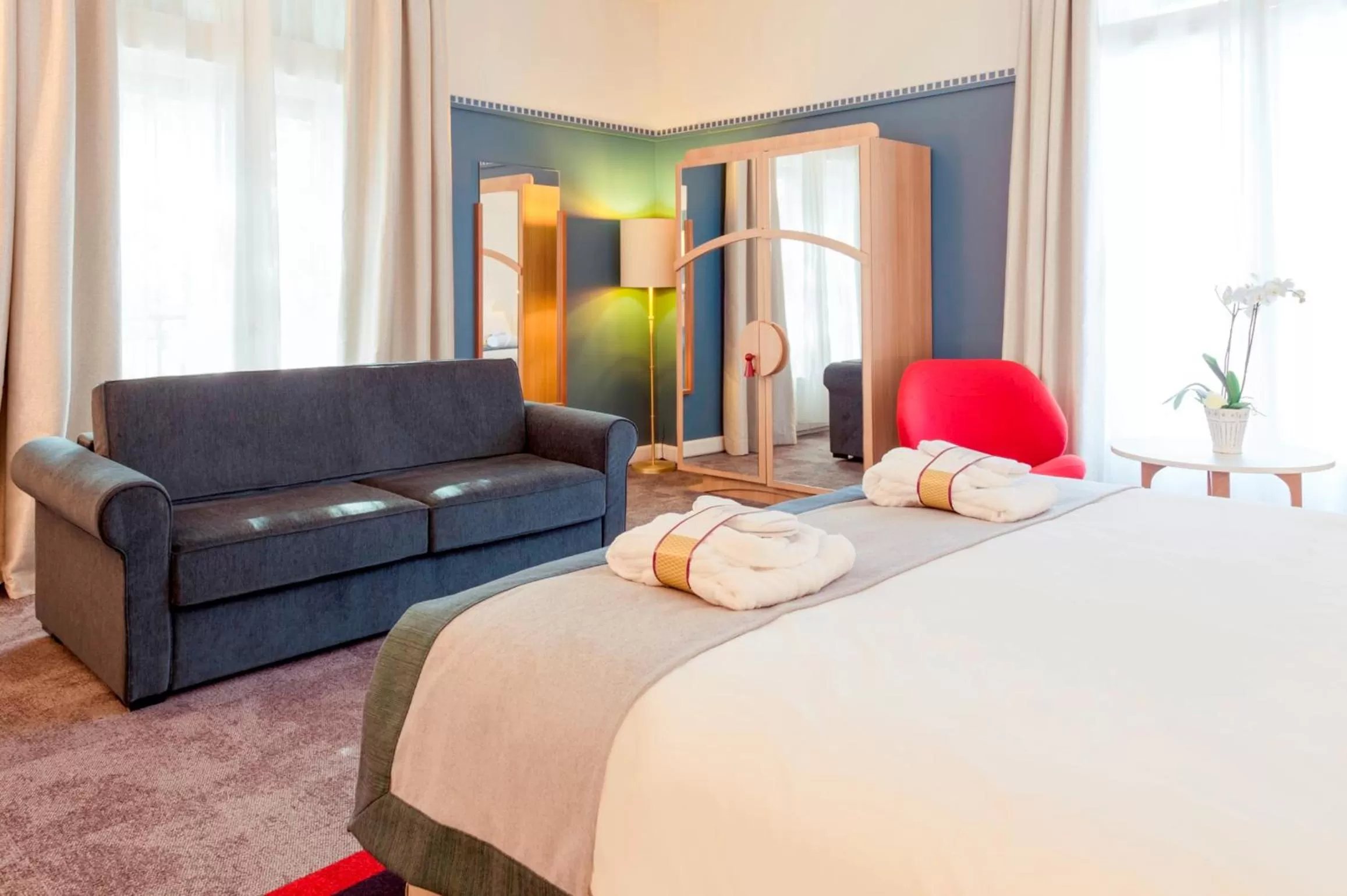 Privilege Room with 1 double Bed and 1 Double Sofa Bed in Mercure Lyon Centre Château Perrache