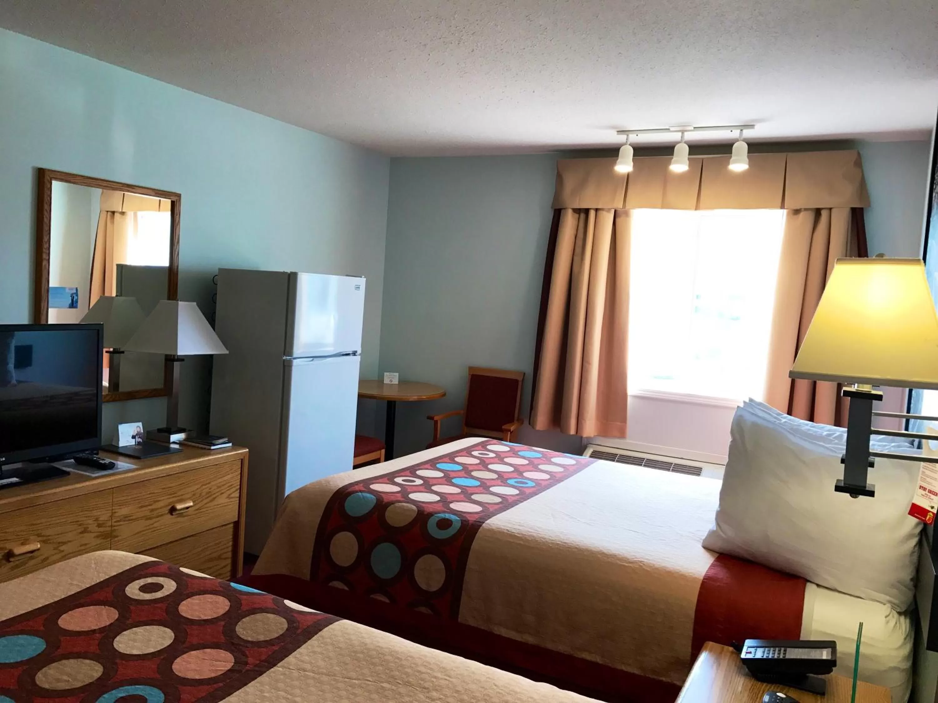 Standard Queen Room with Two Queen Beds in Super 8 by Wyndham Kindersley