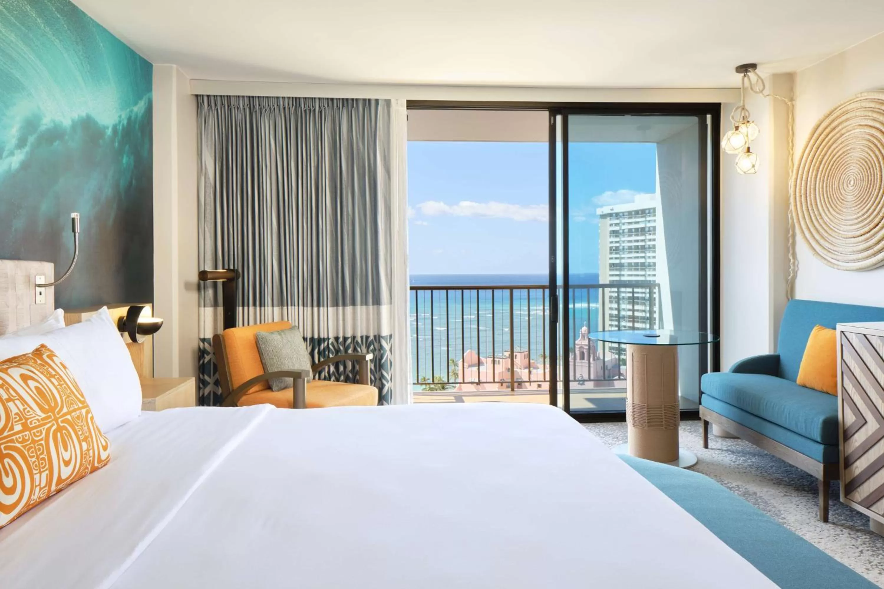 Diamond Head Ocean View 1 King Bed in OUTRIGGER Waikiki Beachcomber Hotel