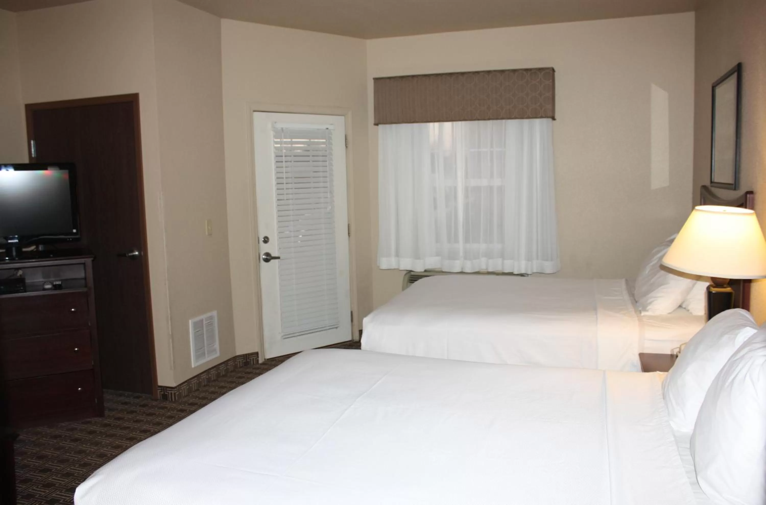 Efficiency Suite with Two Queen Beds Upgrade - Accessible/Non-Smoking in MainStay Suites St Robert - Fort Leonard Wood