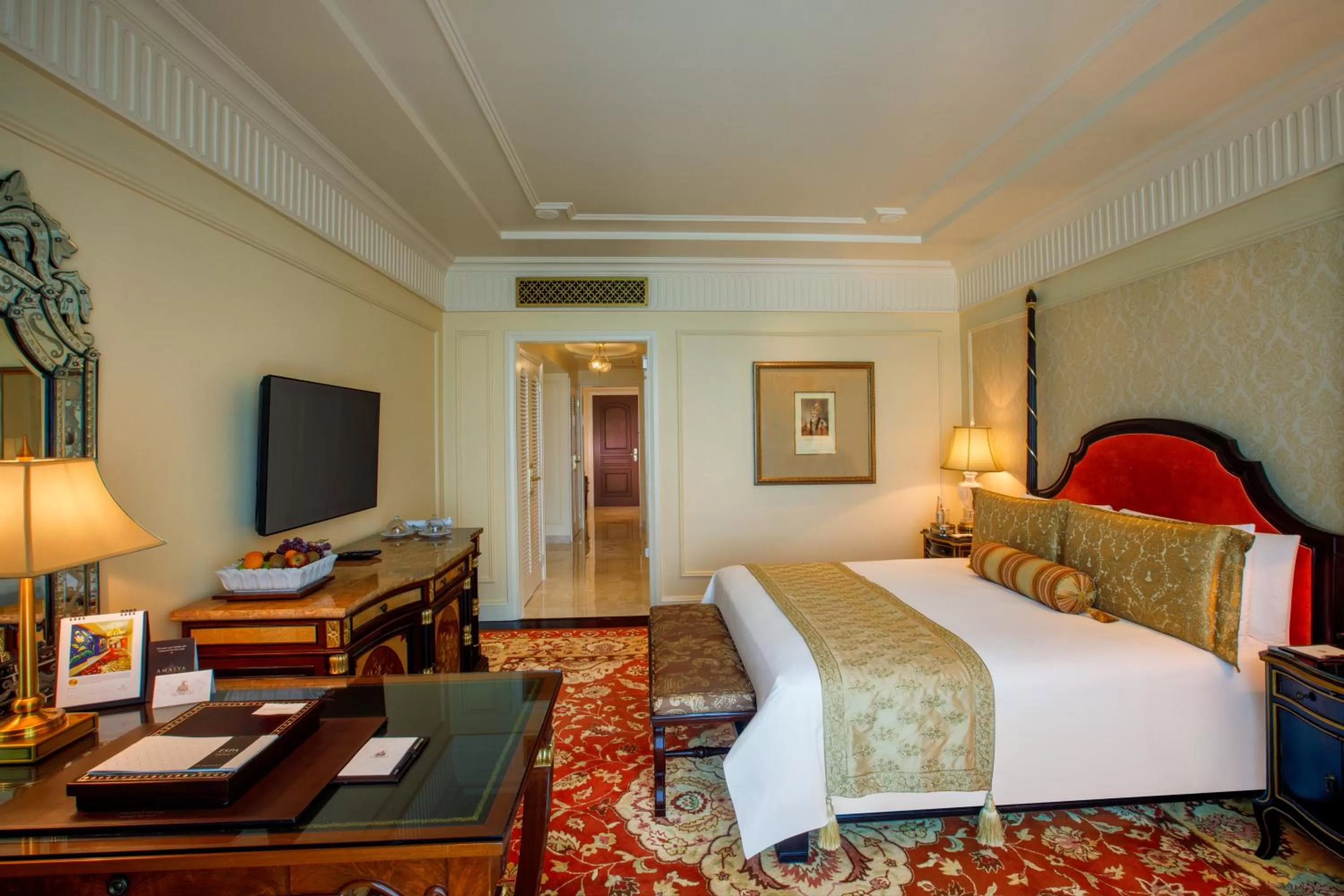 Executive Suite with Lounge Access with Cocktail hrs and BMW Airport Transfers - single occupancy in The Leela Palace New Delhi