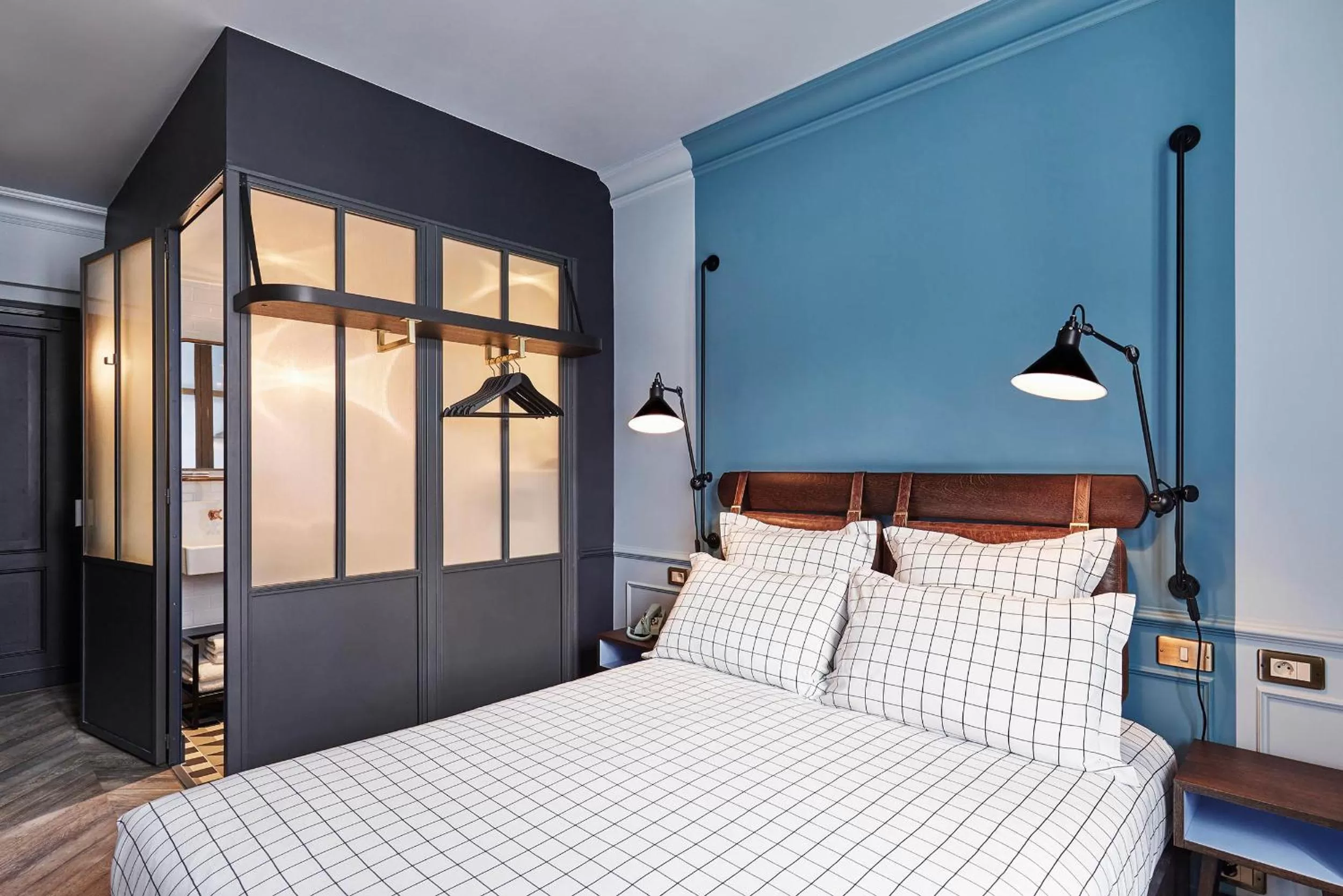 Cozy with Garden View in The Hoxton, Paris