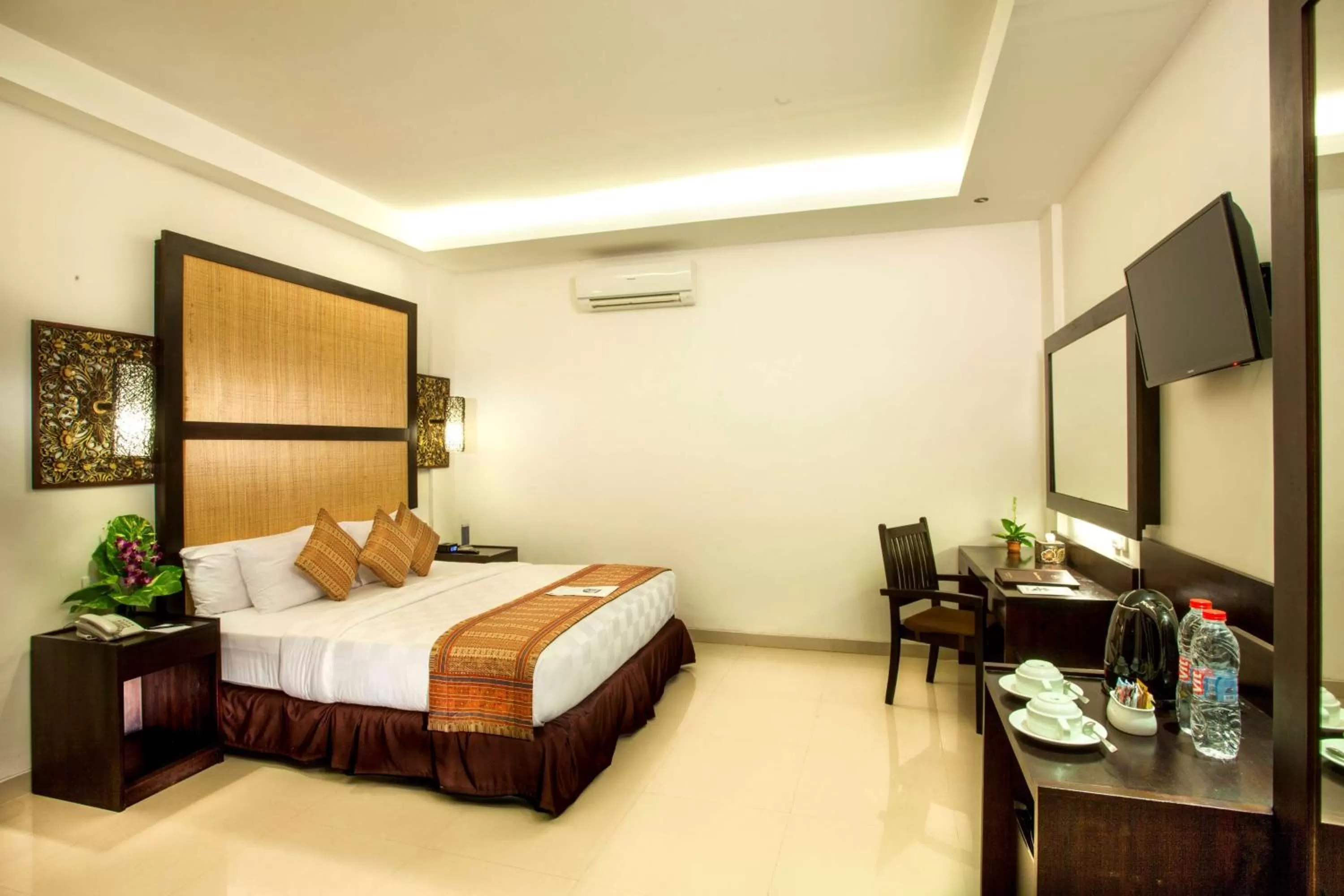 Superior Queen Room in Best Western Kuta Villa