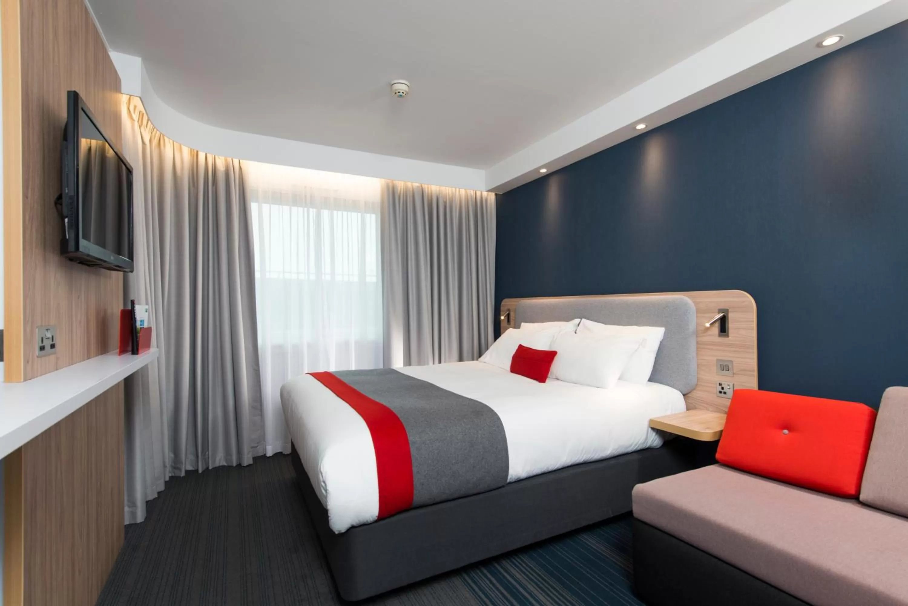 Standard Double Room with Sofa Bed and Free Hot Breakfast in Holiday Inn Express London - Dartford by IHG