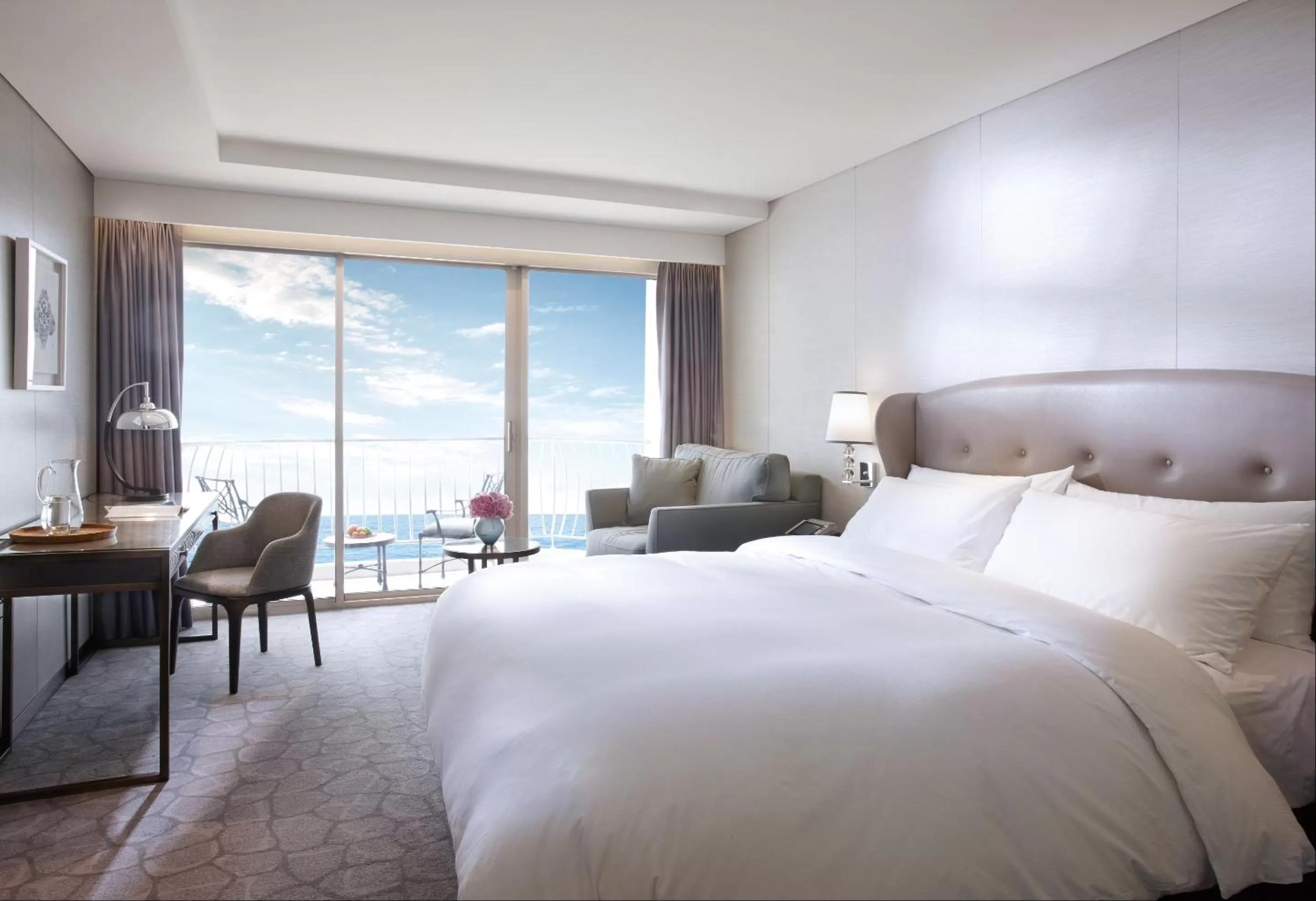 Deluxe Double Room with Sea View - Annex in Paradise Hotel Busan