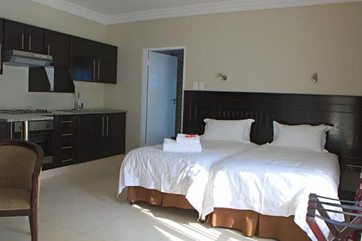 Twin Room with Garden View - single occupancy in Goodey's Guesthouse