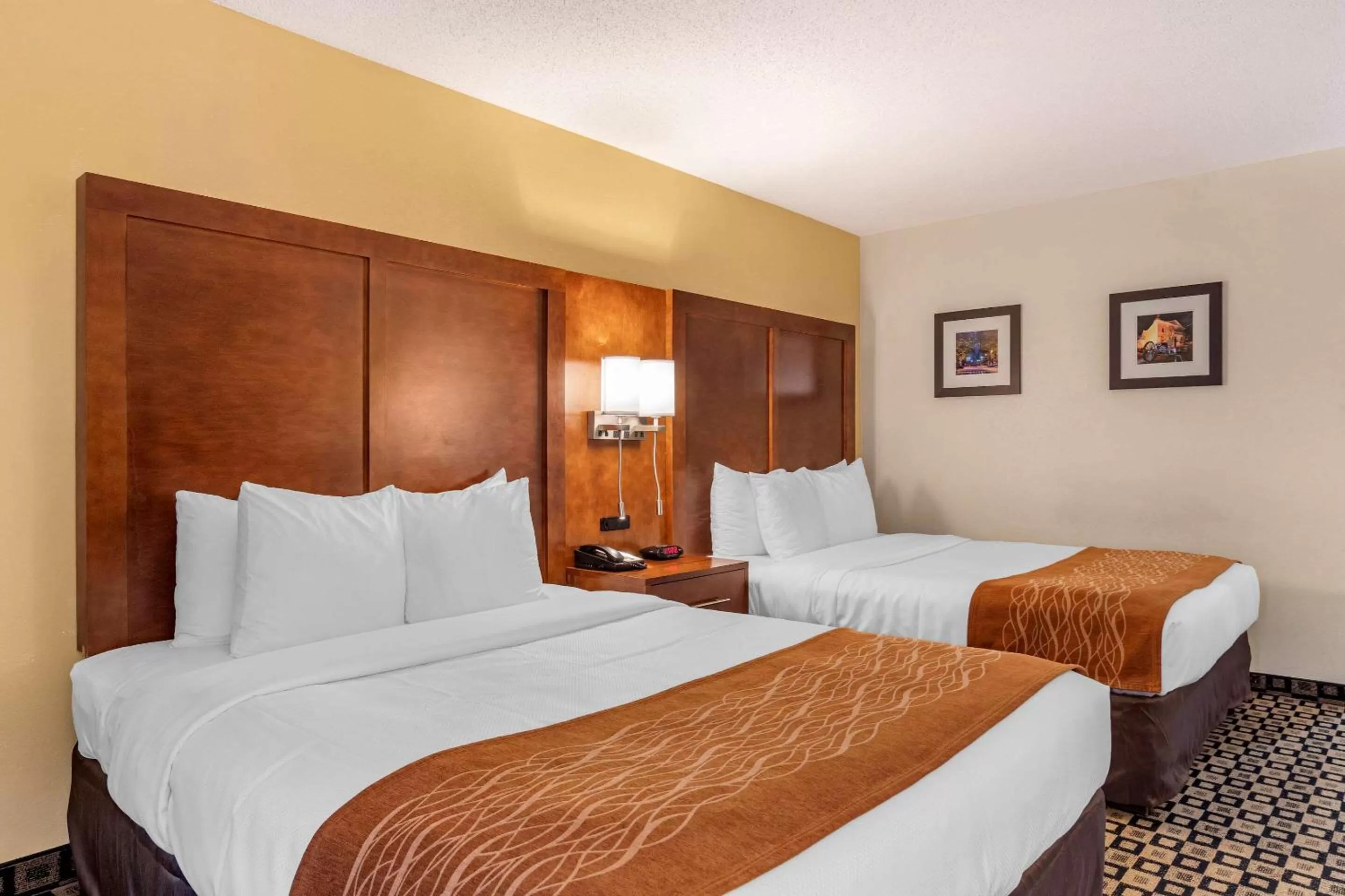 Queen Room with Two Queen Beds - Non-Smoking in Comfort Inn & Suites Athens North
