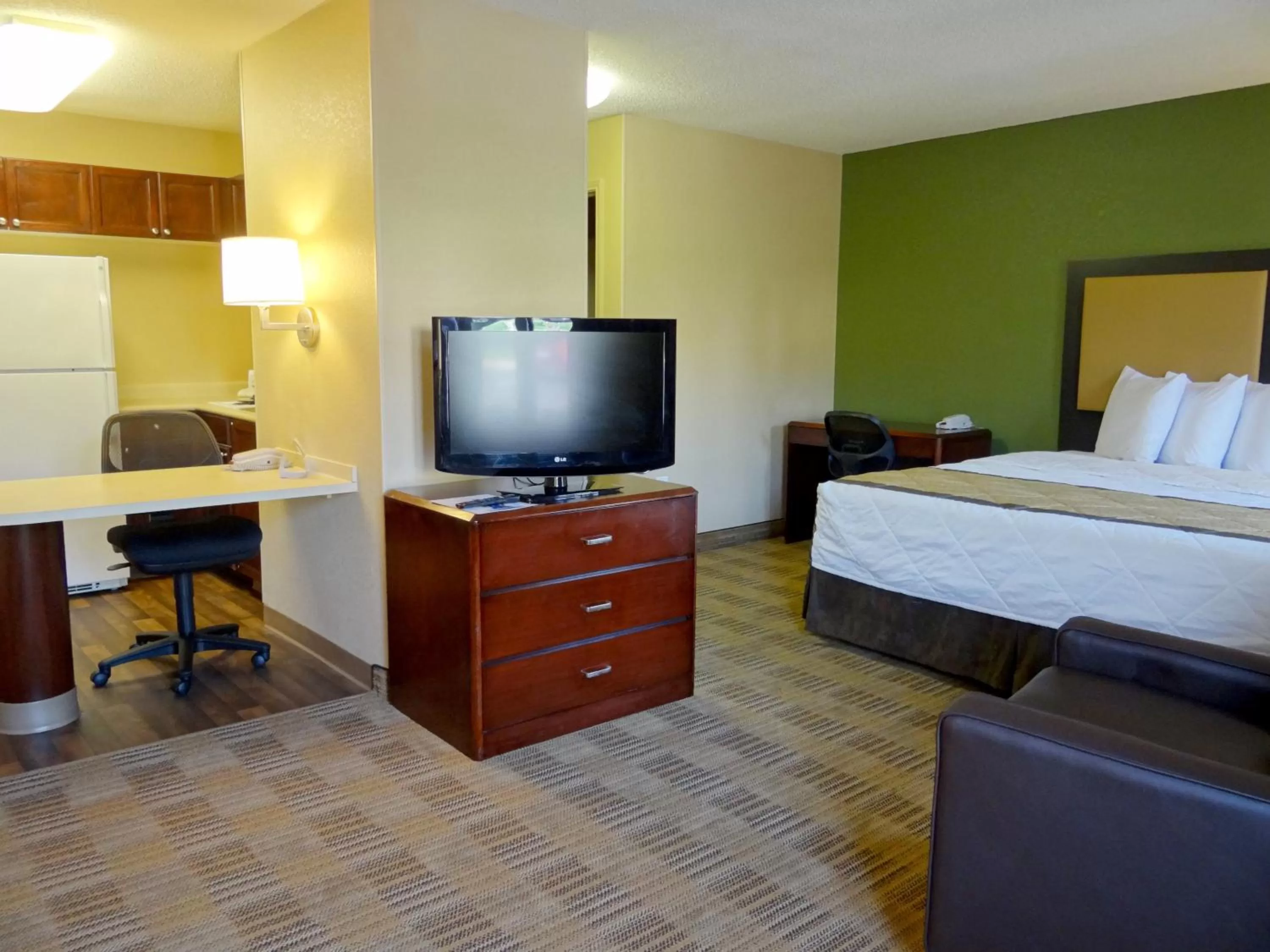 Deluxe Studio with 1 King Bed - Non-Smoking in Extended Stay America Suites - Columbia - Northwest Harbison